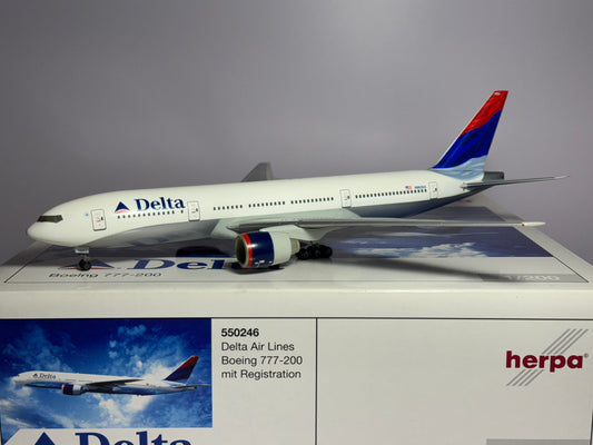 Herpa 1:200 Delta Air Lines Boeing 777-200 N863DA Colors in Motion 550246