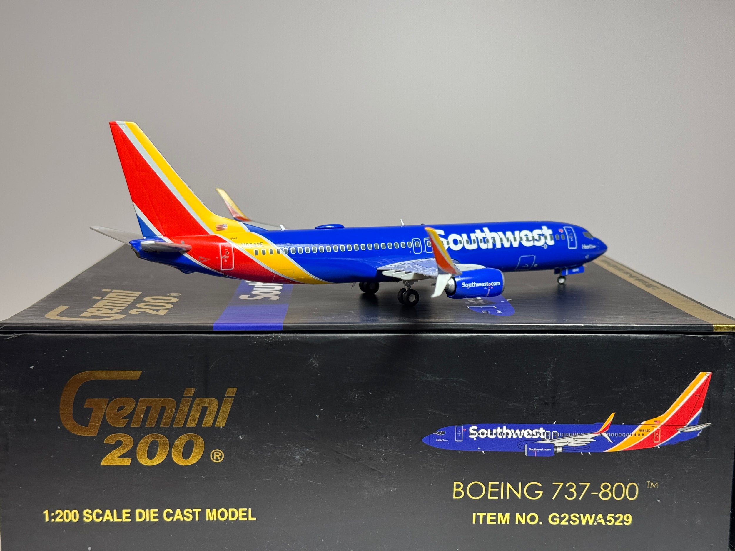 Gemini Jets 1:200 Southwest Boeing 737-800 N8642E Heart One G2SWA529