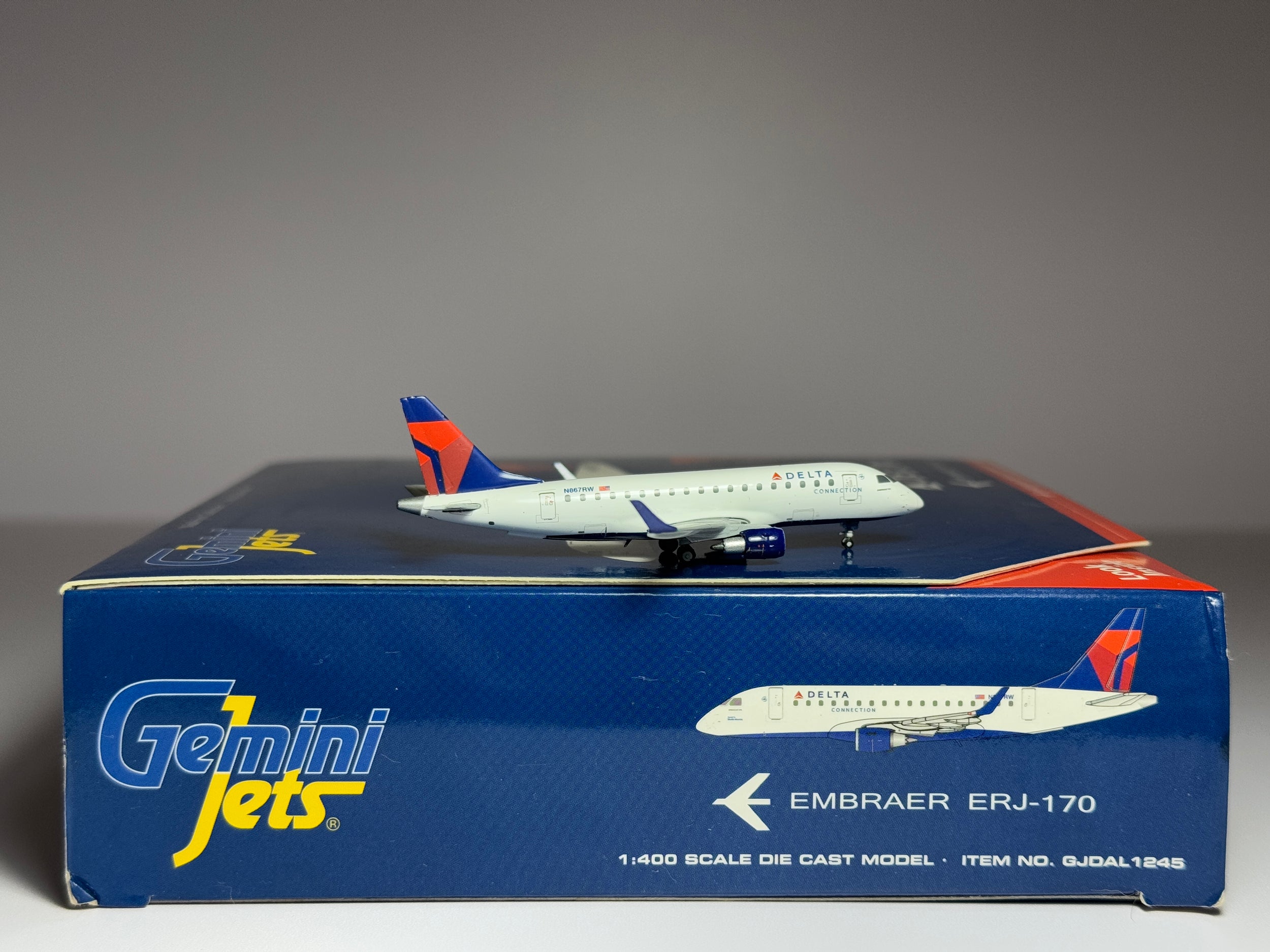 1:400 Gemini Jets Delta Connection Embraer E170 N867RW Shuttle America GJDAL1245