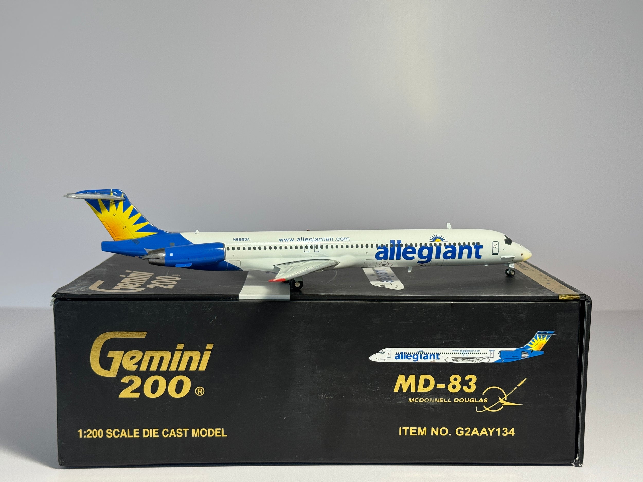 Gemini Jets 1:200 Allegiant McDonnell-Douglas MD-83 N869GA G2AAY134