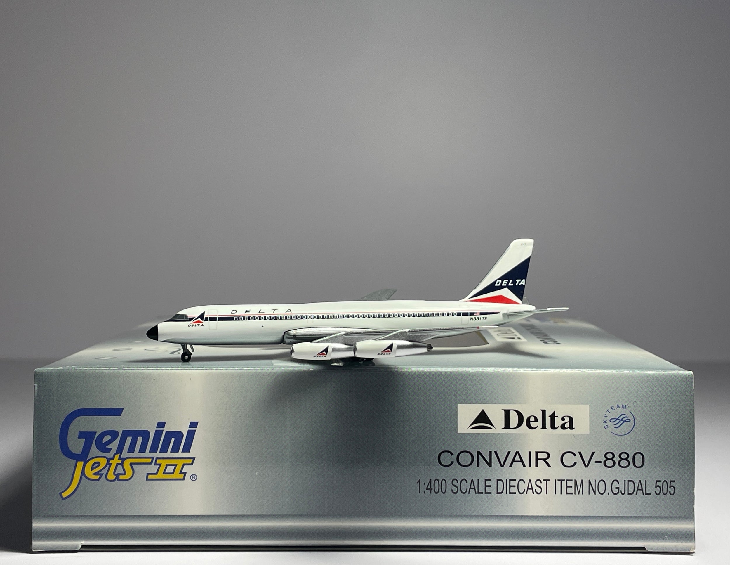 Gemini Jets 1:400 Delta Air Lines Convair CV-880 N8817E Widget GJDAL505