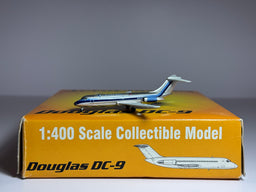 Aeroclassics 1:400 Eastern Airlines Douglas DC-9-10 N8911E Hockey Stick bare metal ACEAL075