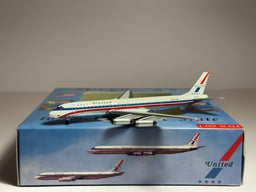 Aeroclassics 1:400 United Airlines Douglas DC-8-62 N8974U Stars & Bars S8UAL006