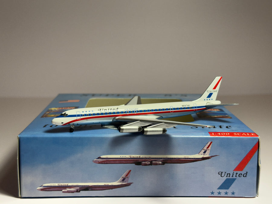 Aeroclassics 1:400 United Airlines Douglas DC-8-62 N8974U Stars & Bars S8UAL006