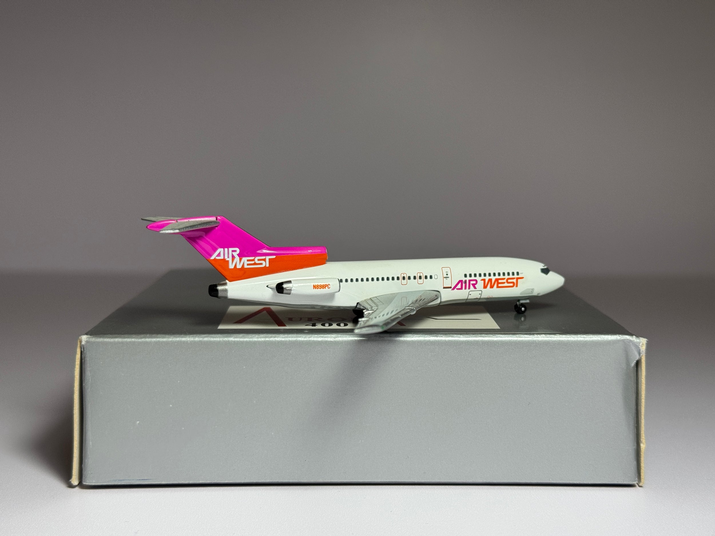 Aeroclassics 1:400 Air West Boeing 727-100 N898PC ACN898PC
