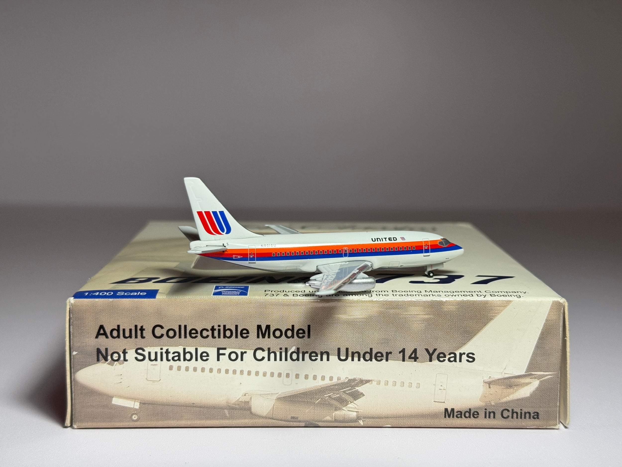 Aeroclassics 1:400 United Airlines Boeing 737-222 N9018U Saul Bass ACN9018U