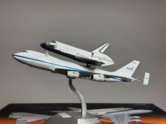Patriot Model 1:400 NASA Boeing 747-100 SCA N905NA Space Shuttle Endeavour w/Interactive Gear PT-400-010