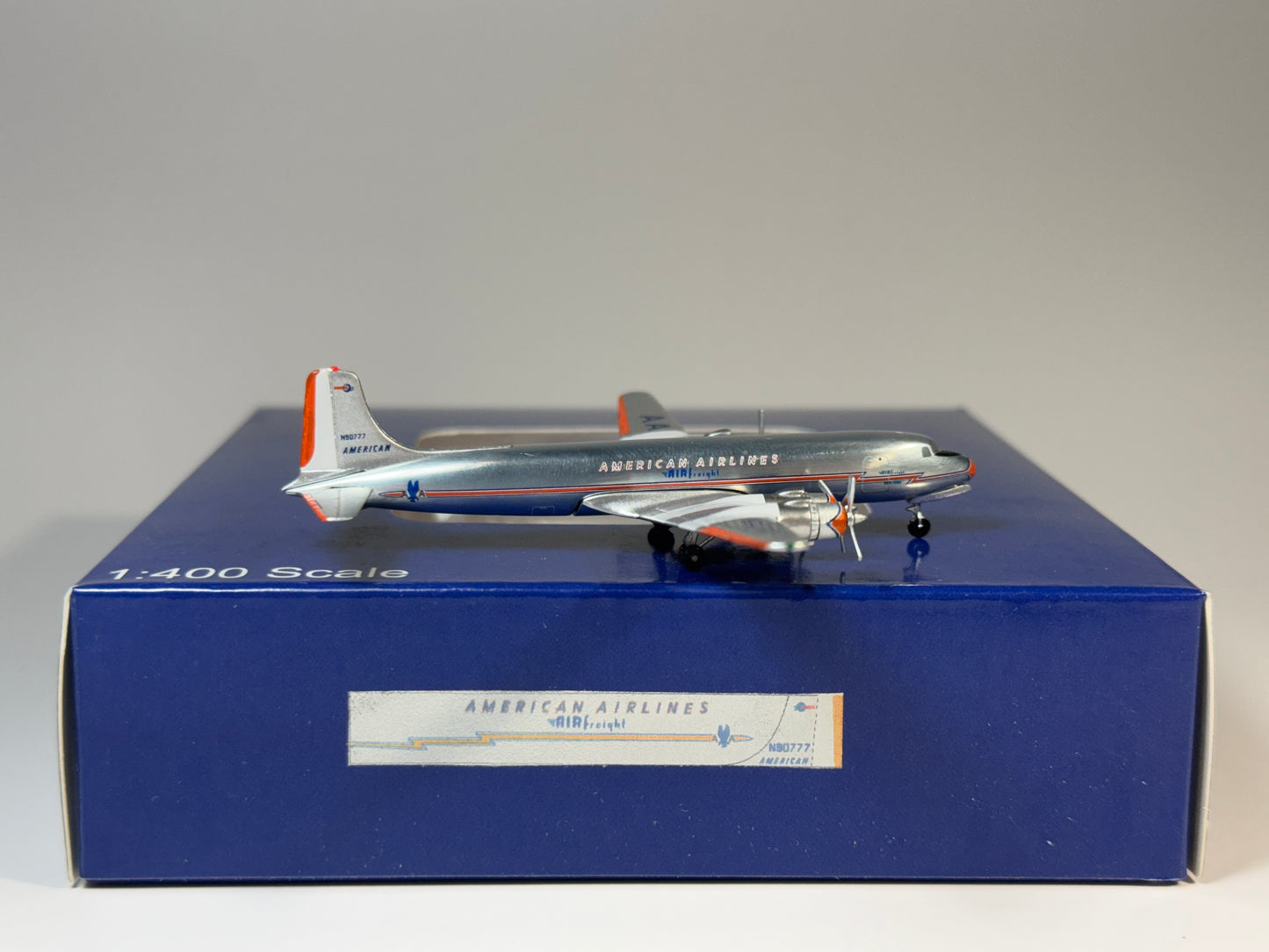 Aeroclassics 1:400 American Airlines Douglas DC-6A N90777 Air Freight ACN90777