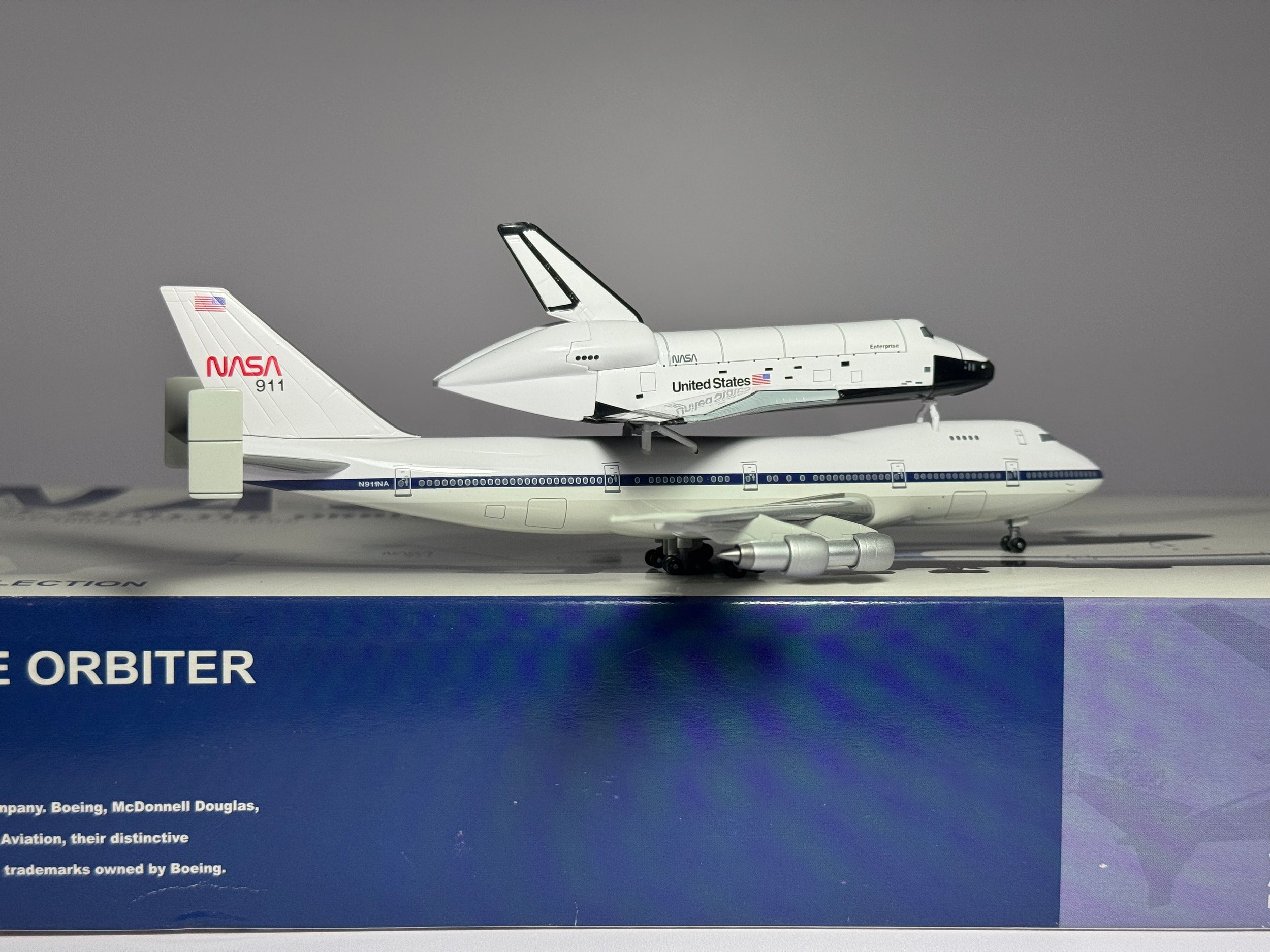Dragon Wings 1:400 NASA Boeing 747-100SCA N911NA Shuttle Orbiter 55409
