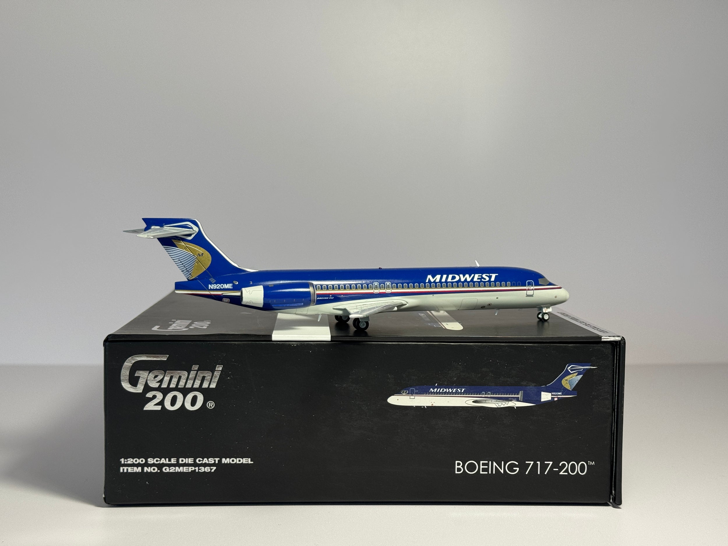 Gemini Jets 1:200 Midwest Express Boeing 717-200 N920ME G2MEP1367