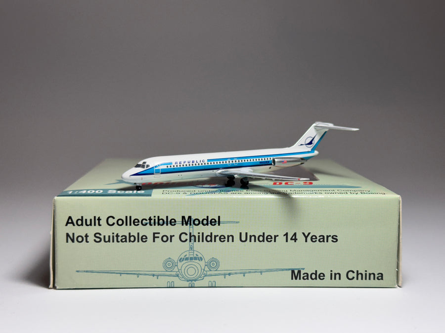 Aeroclassics 1:400 Republic Airlines Douglas DC-9-30 N922RW ACN922RW