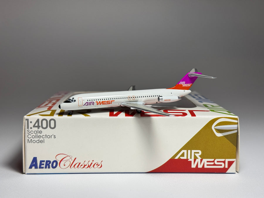 Aeroclassics 1:400 Air West Douglas DC-9-30 N9336 Pink/Orange Tail ACN9336