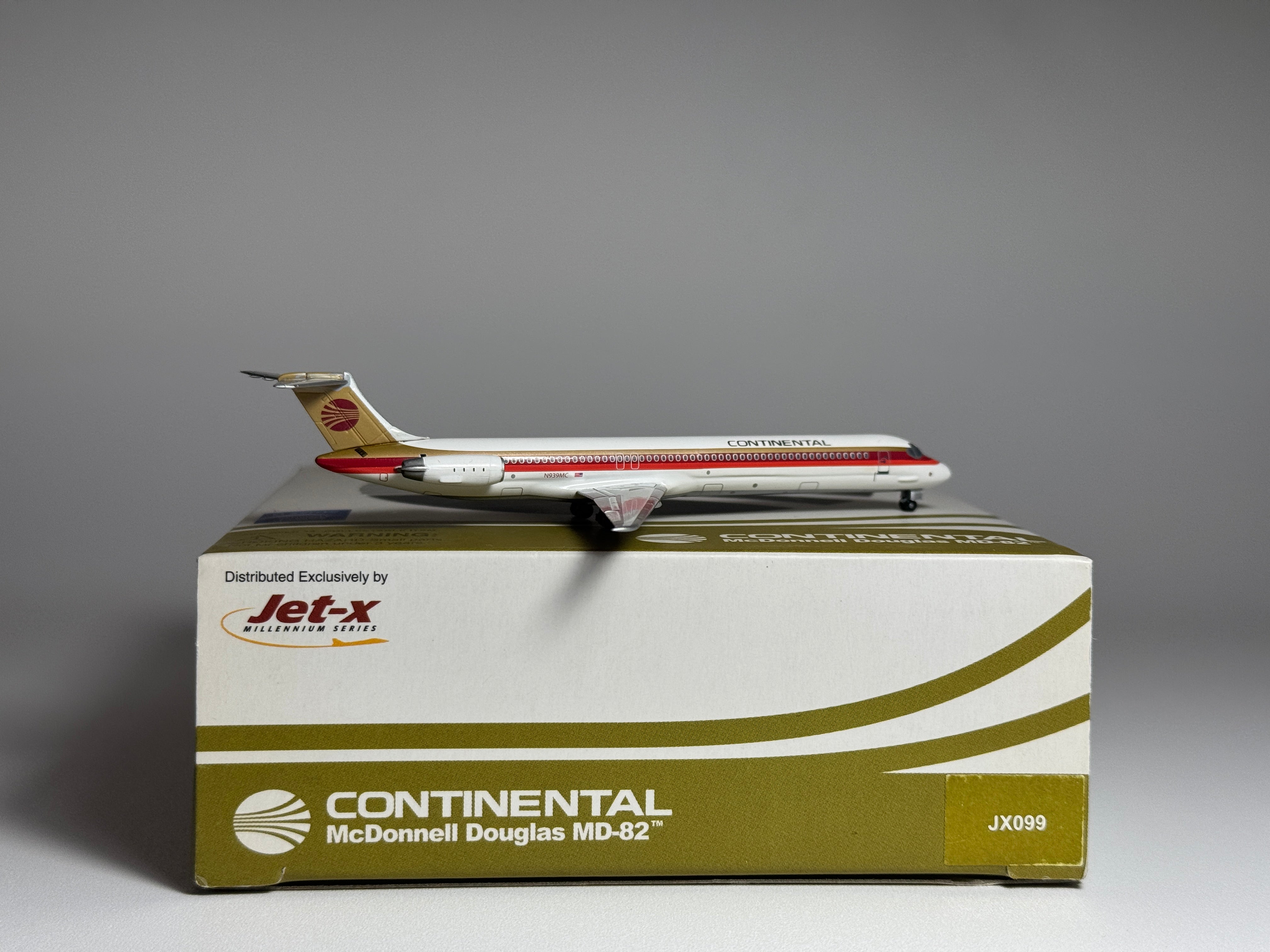 1:400 Jet-X · Northeast Diecast