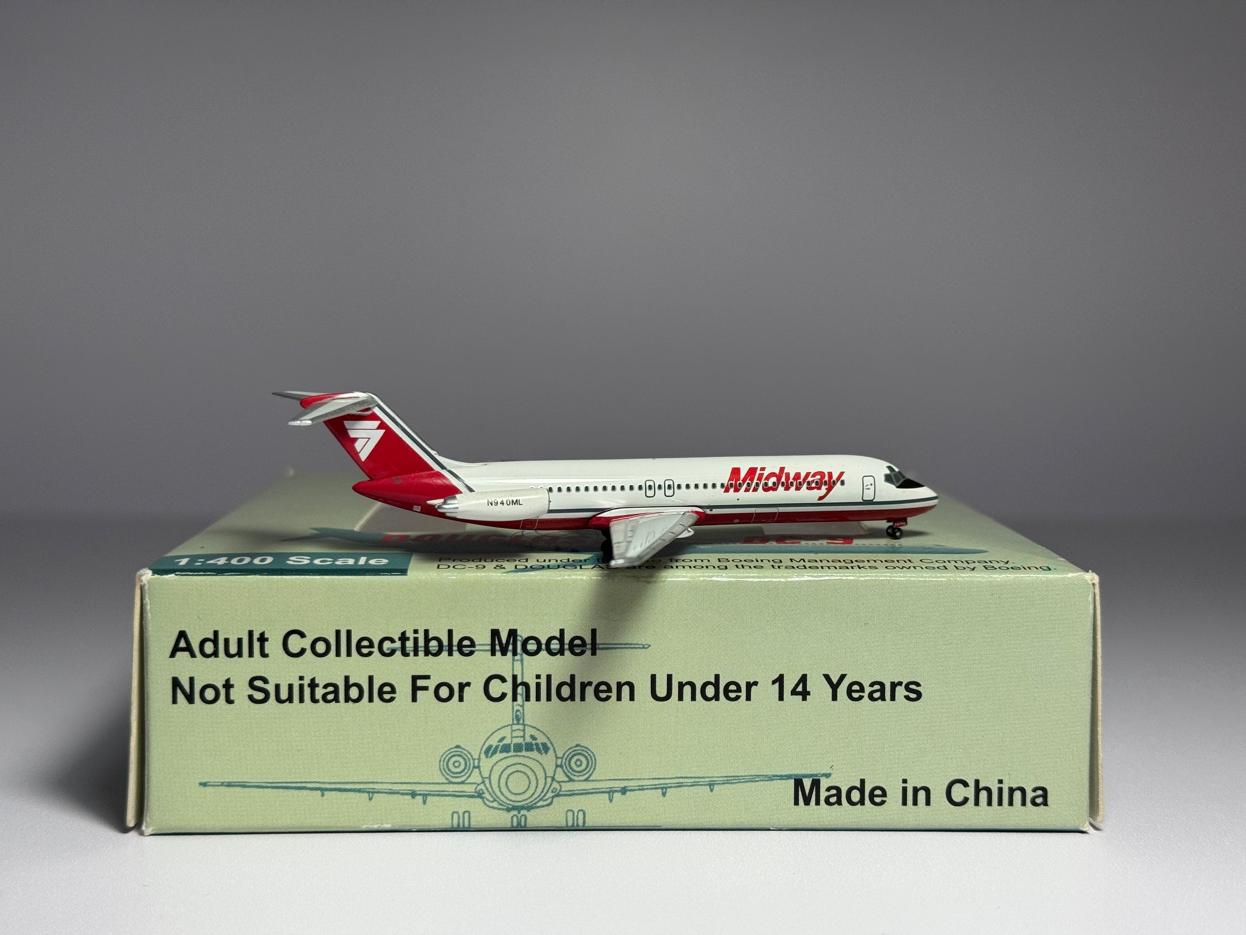Net Models 1:400 Midway Airlines Douglas DC-9-30 N940ML NMN940ML