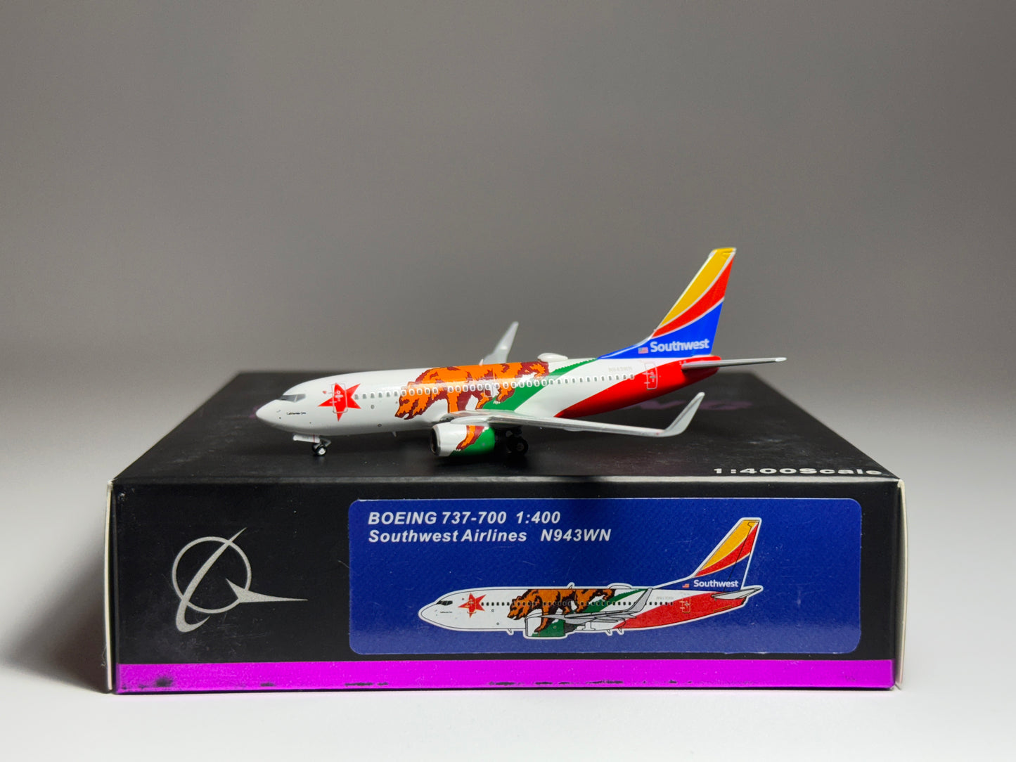 Panda Models 1:400 Southwest Airlines Boeing 737-700 N943WN California One PMN943WN