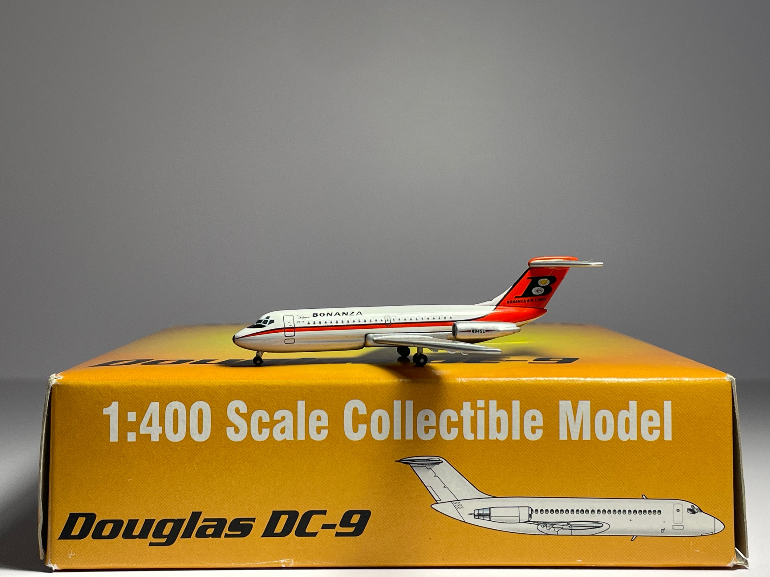 Aeroclassics 1:400 Bonanza Douglas DC-9-10 N945L 1980s colors ACBZA037