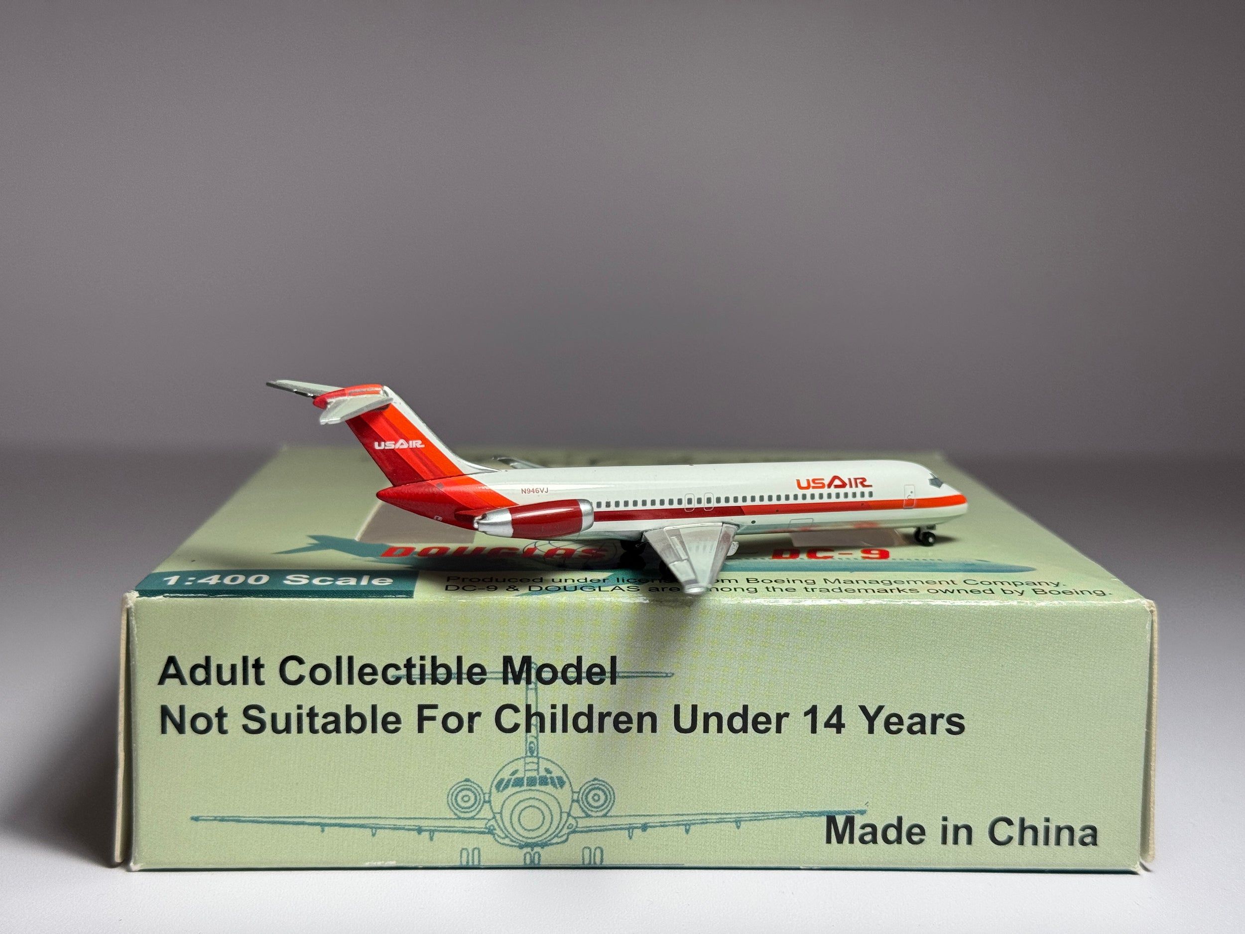Aeroclassics 1:400 USAir McDonnell Douglas DC-9-32 N946VJ ACN946VJ