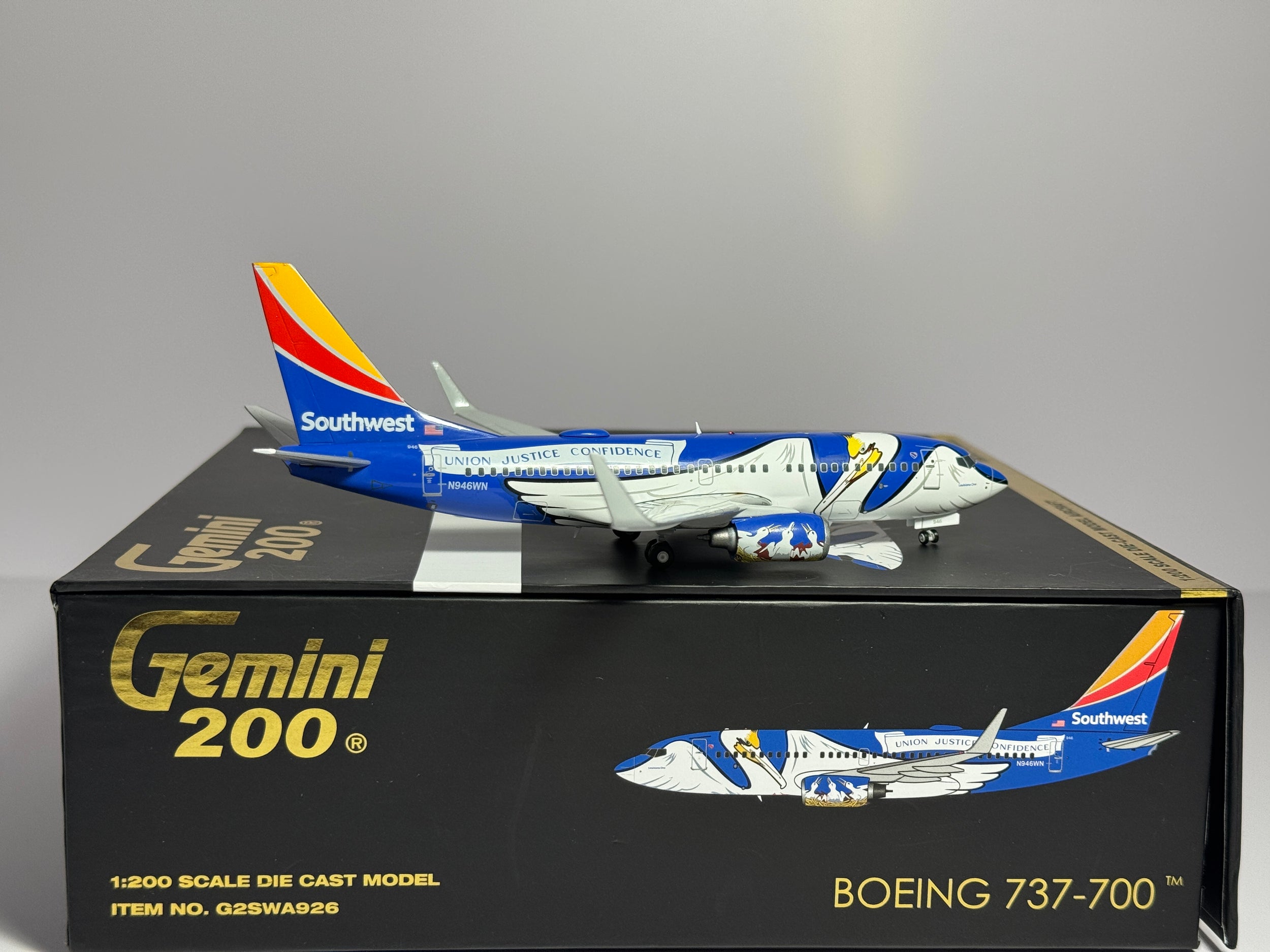 Gemini Jets 1:200 Southwest Airlines Boeing 737-700 N946WN Louisiana One G2SWA926