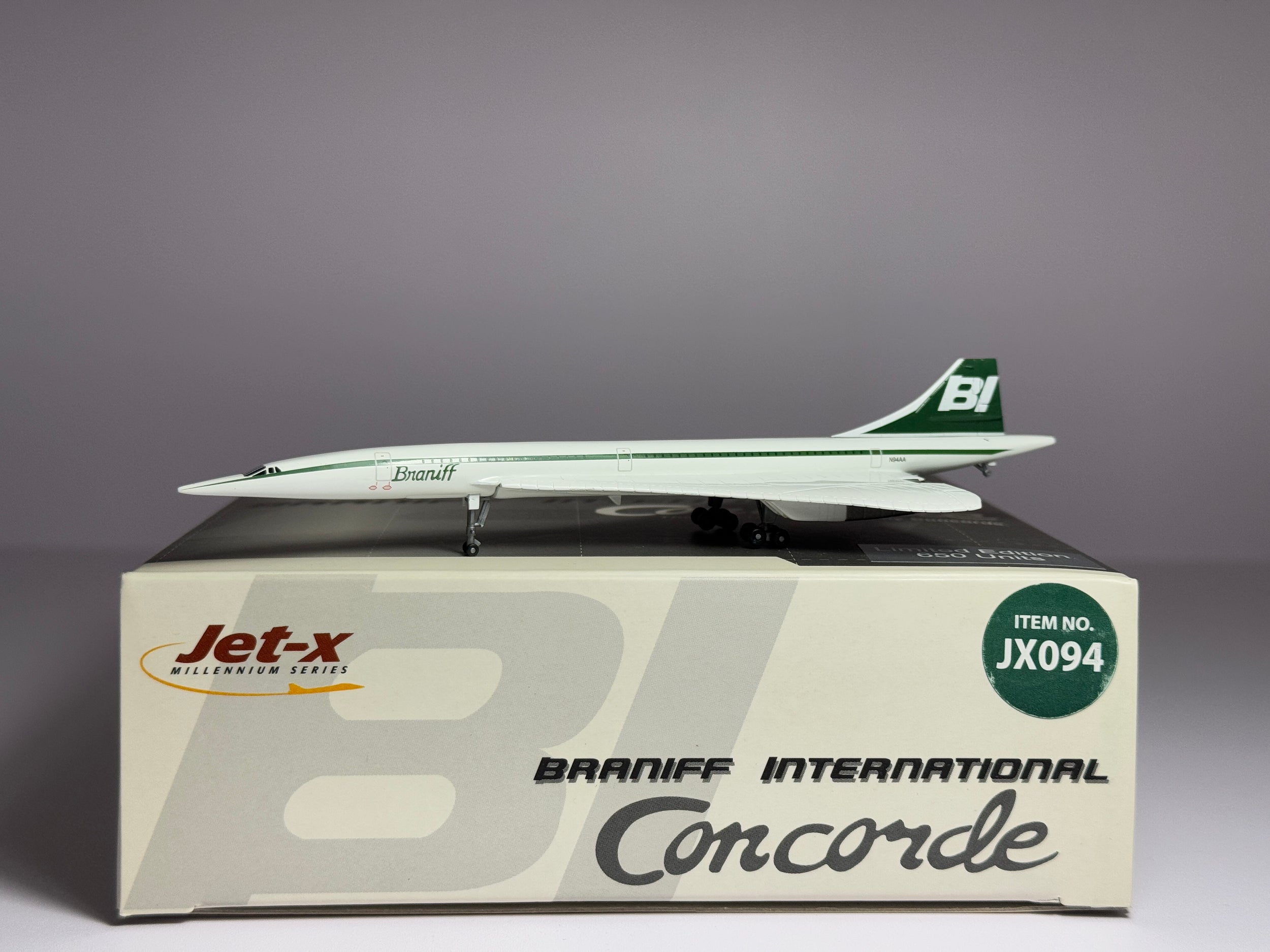 Jet-X 1:400 Braniff Aerospatiale Concorde N94AA Green Jellybean JX094