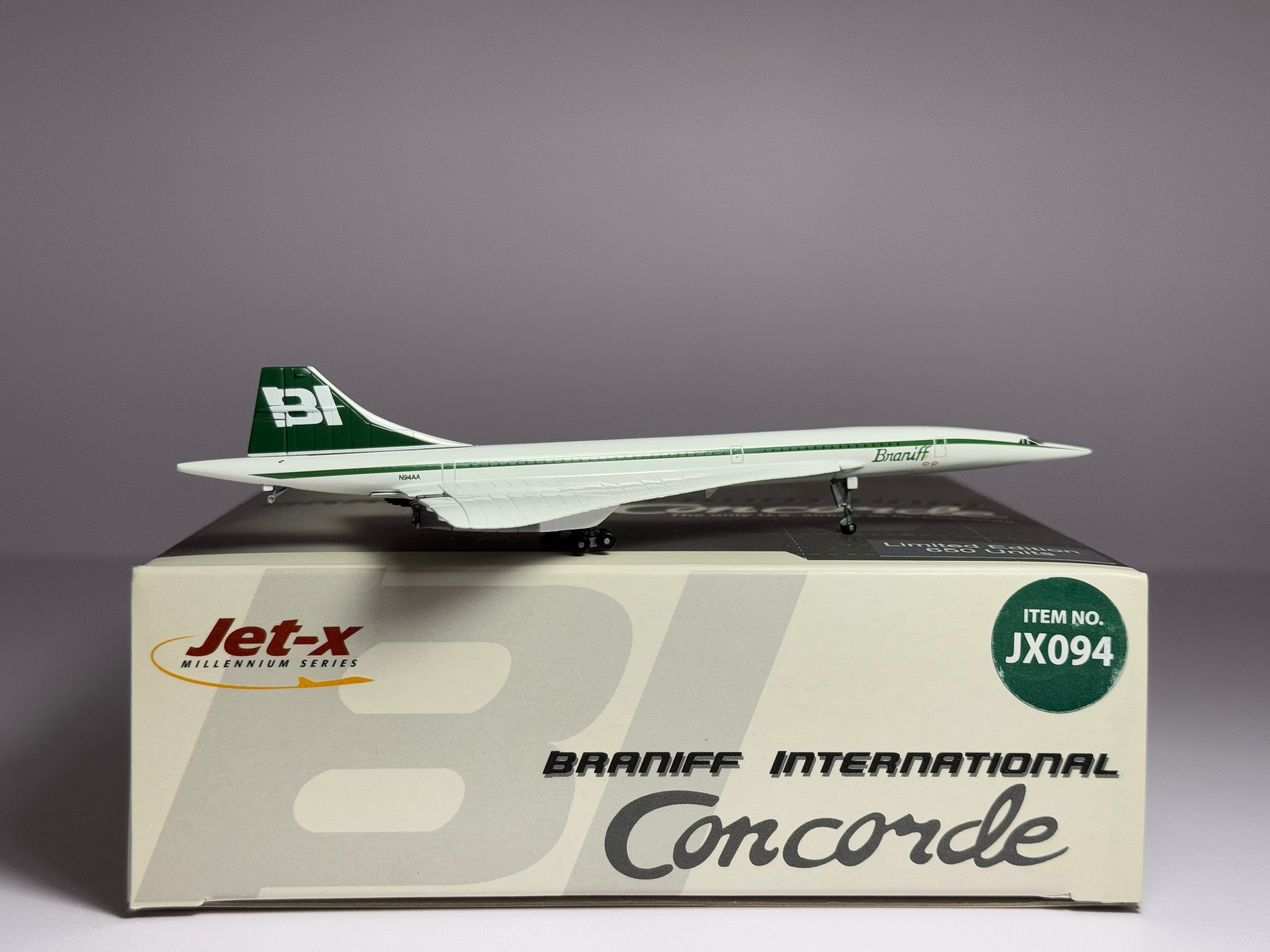 Jet-X 1:400 Braniff Aerospatiale Concorde N94AA Green Jellybean JX094