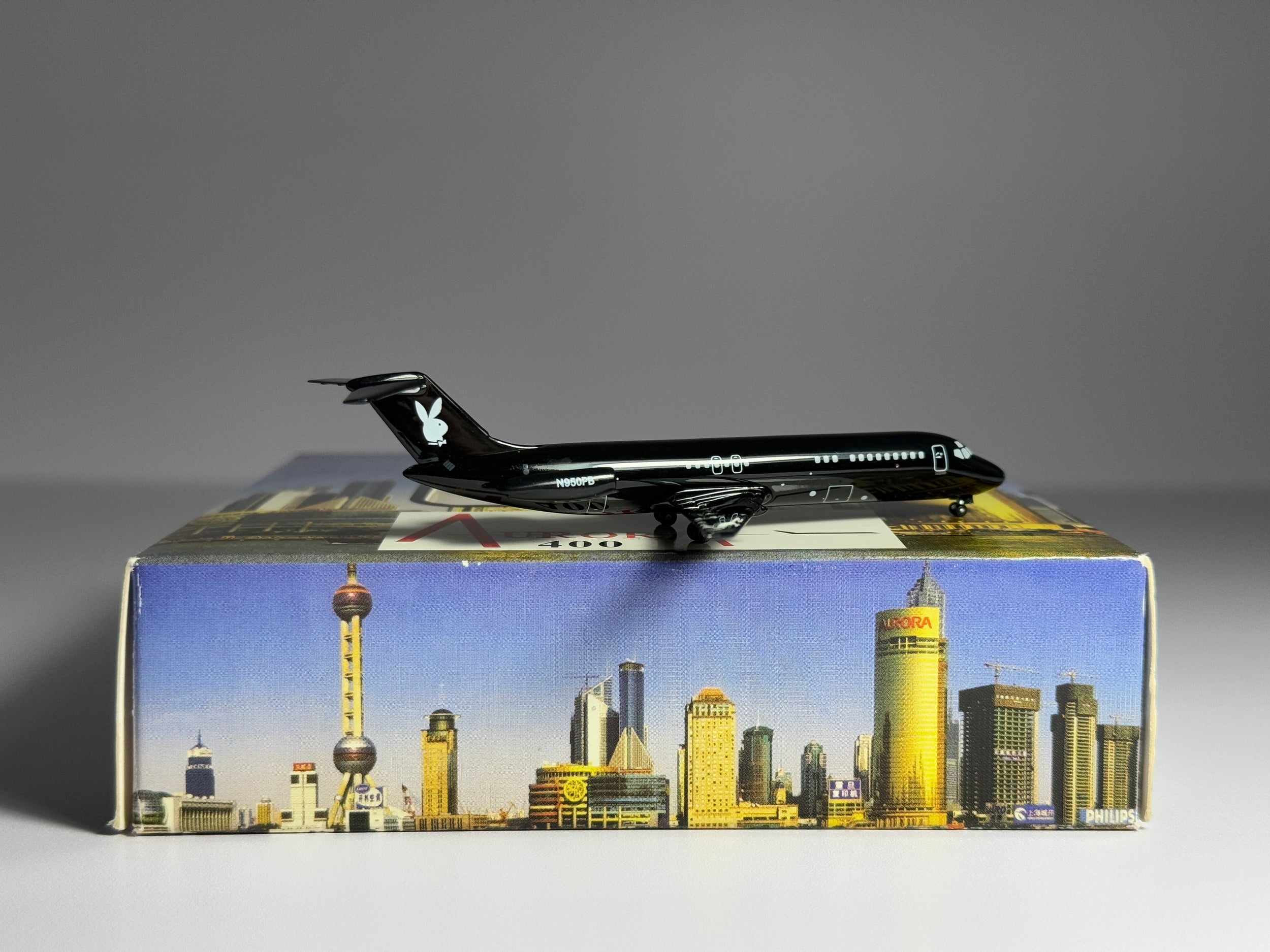 Aeroclassics 1:400 Playboy Douglas DC-9-32 N950PB All Black ACN950PB