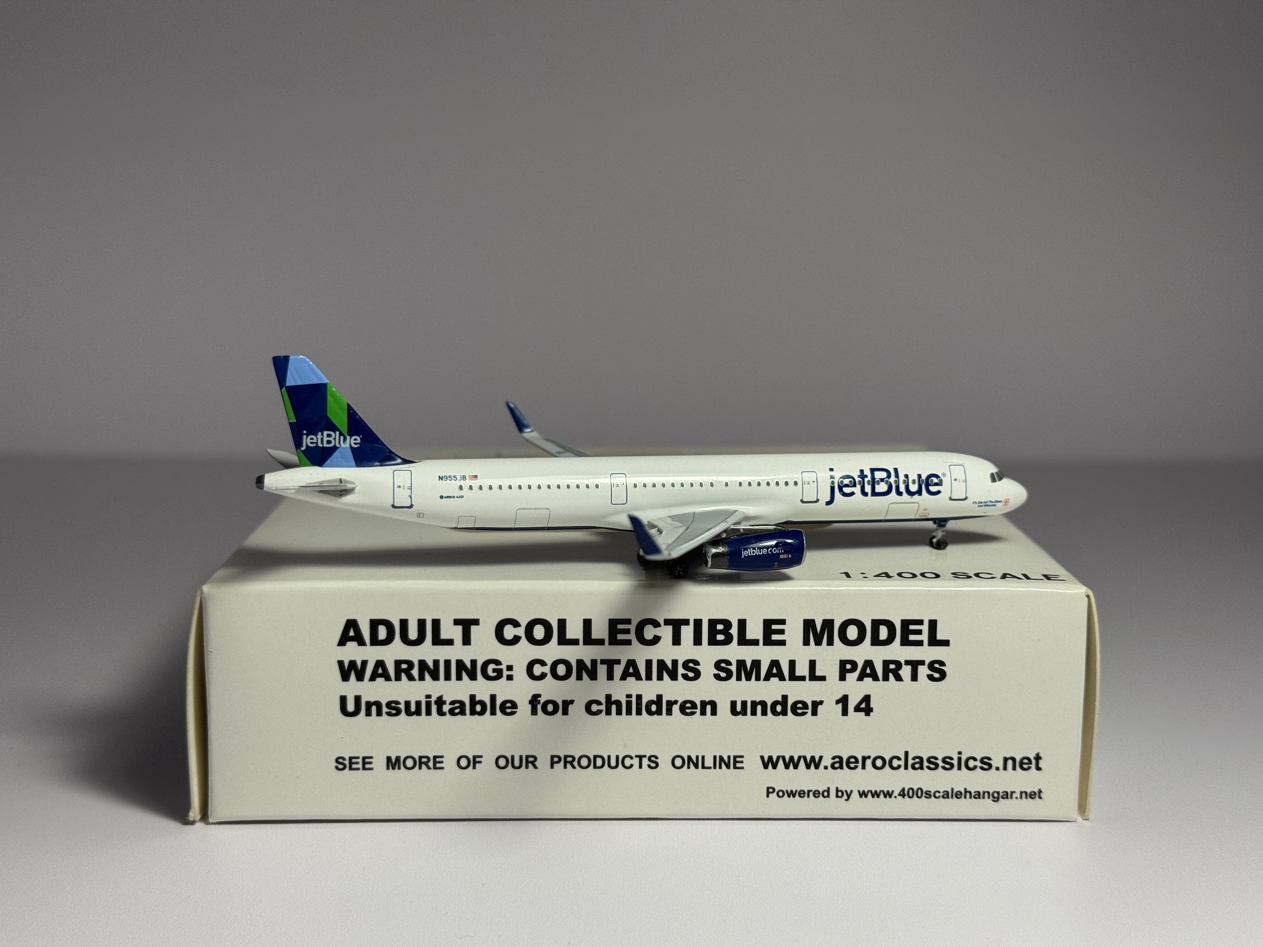 Aeroclassics 1:400 JetBlue Airbus A321 N955JB "Catch Mint if You Can" ACN955JB