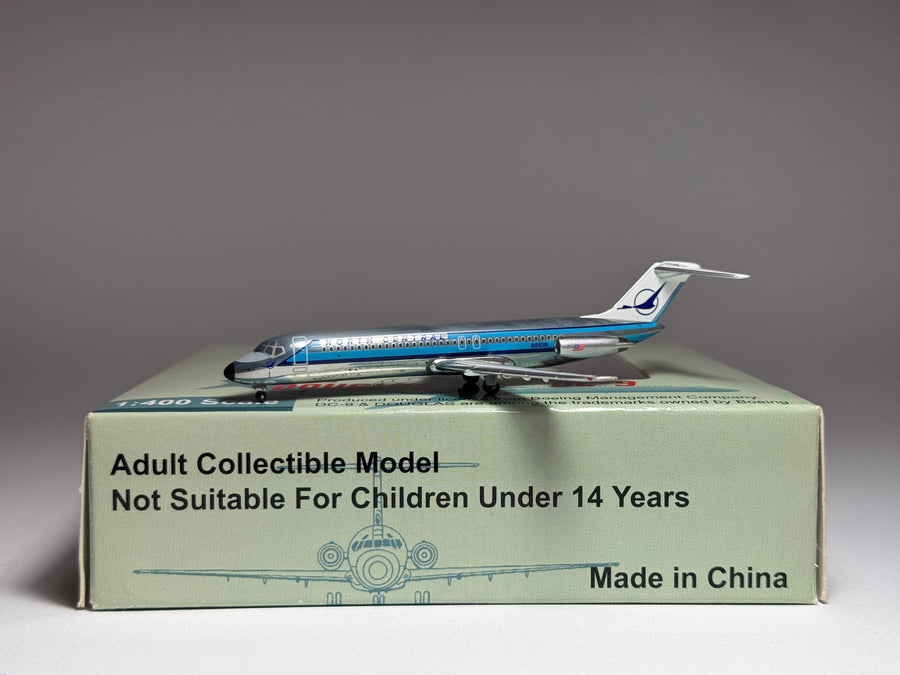 Aeroclassics 1:400 North Central Douglas DC-9-30 N961N Republic Hybrid ACN961N