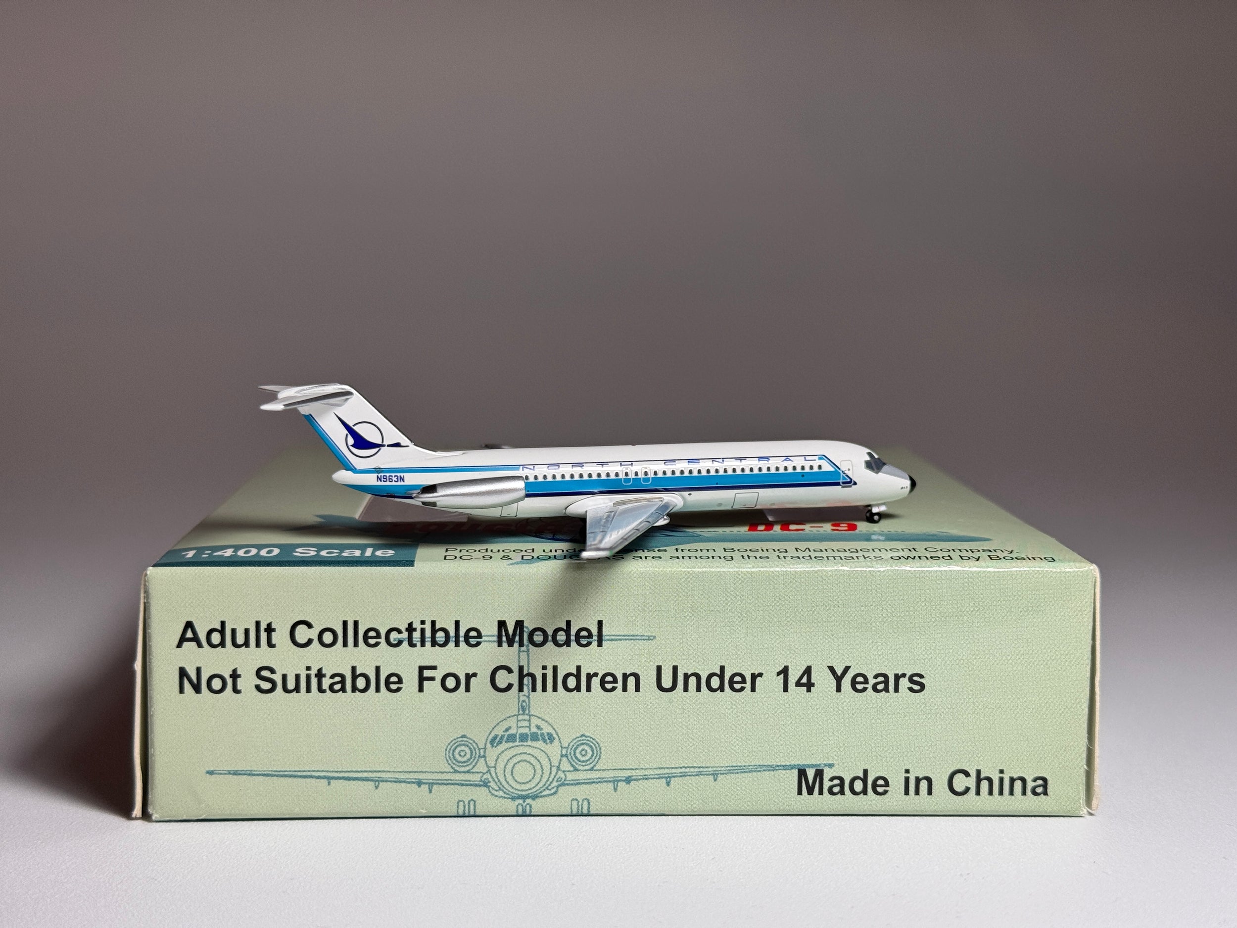 Aeroclassics 1:400 North Central Douglas DC-9-30 N963N ACNC060107A