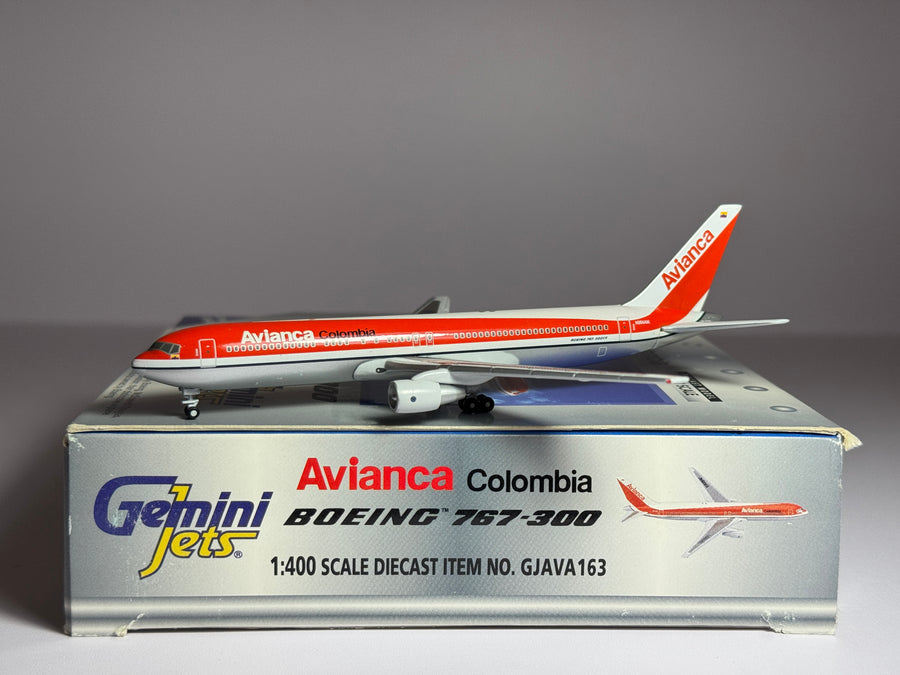 Gemini Jets 1:400 Avianca Colombia Boeing 767-300 N964AN GJAVA163