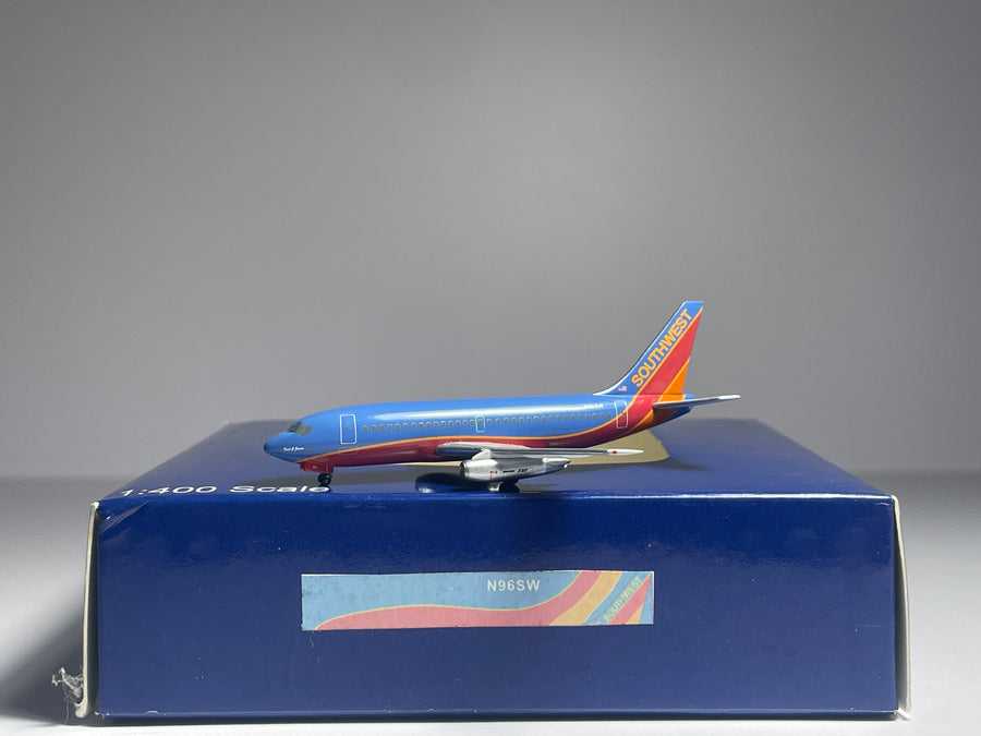 Aeroclassics 1:400 Southwest Airlines Boeing 737-200 N96SW Canyon Blue ACN96SW