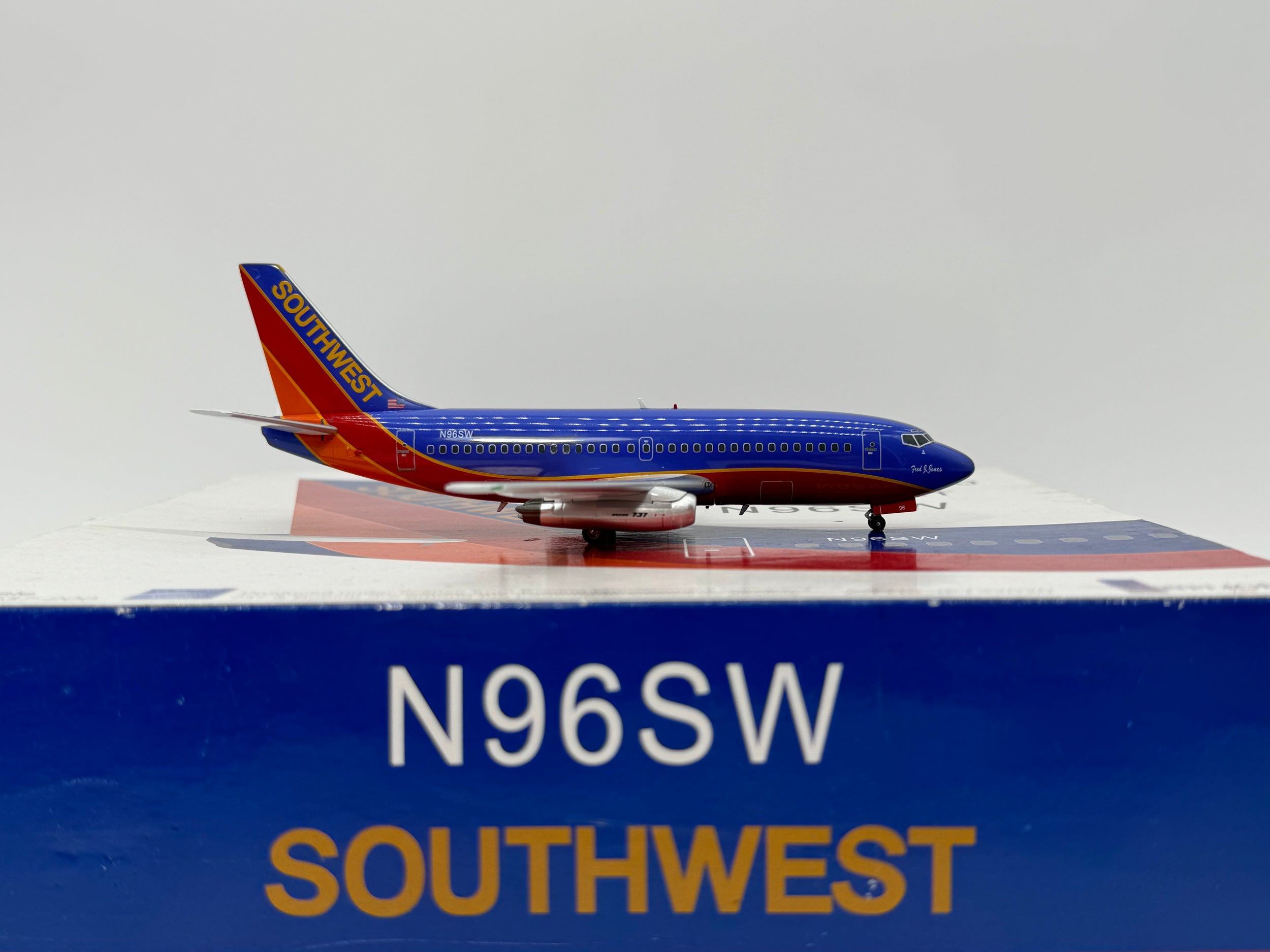 Inflight200 Southwest Airlines Boeing 737-200 N96SW Canyon Blue IF732020