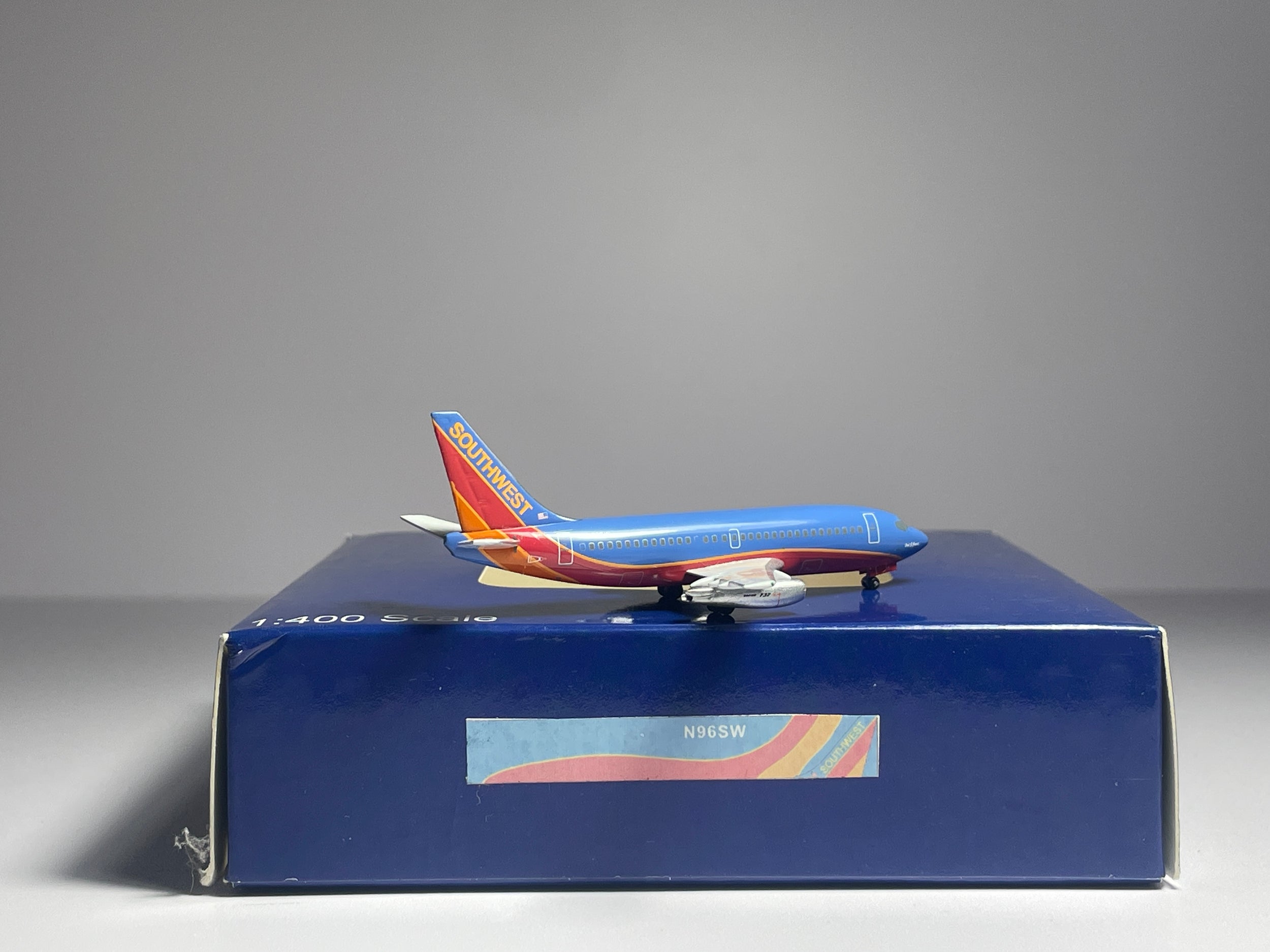 Aeroclassics 1:400 Southwest Airlines Boeing 737-200 N96SW Canyon Blue ACN96SW