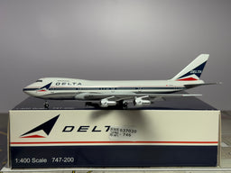 Aeroclassics 1:400 Delta Air Lines Boeing 747-100 N9900 Widget ACN9900