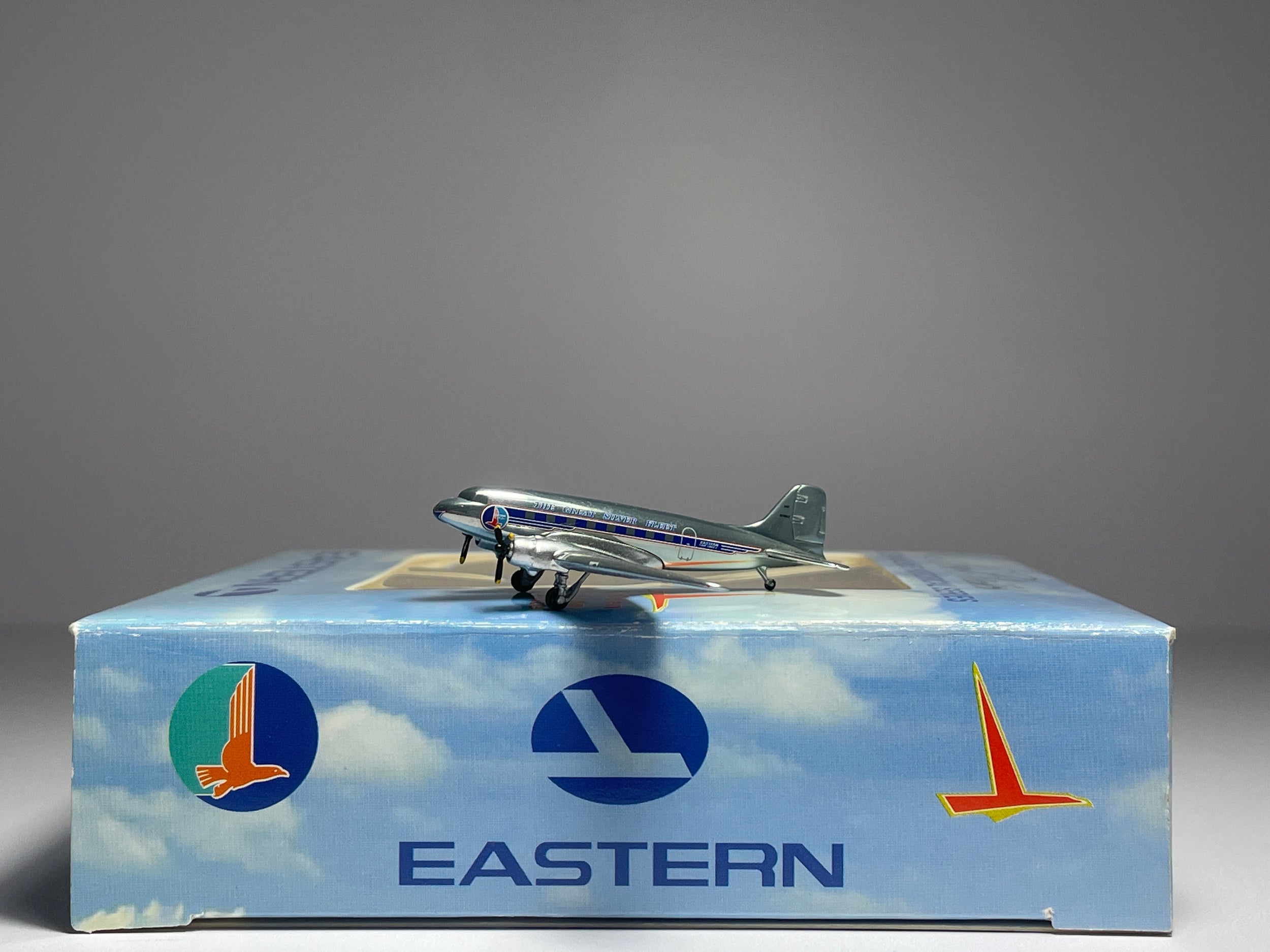 Aeroclassics 1:400 Eastern Air Lines Douglas DC-3 NC18122 polished ACNC18122