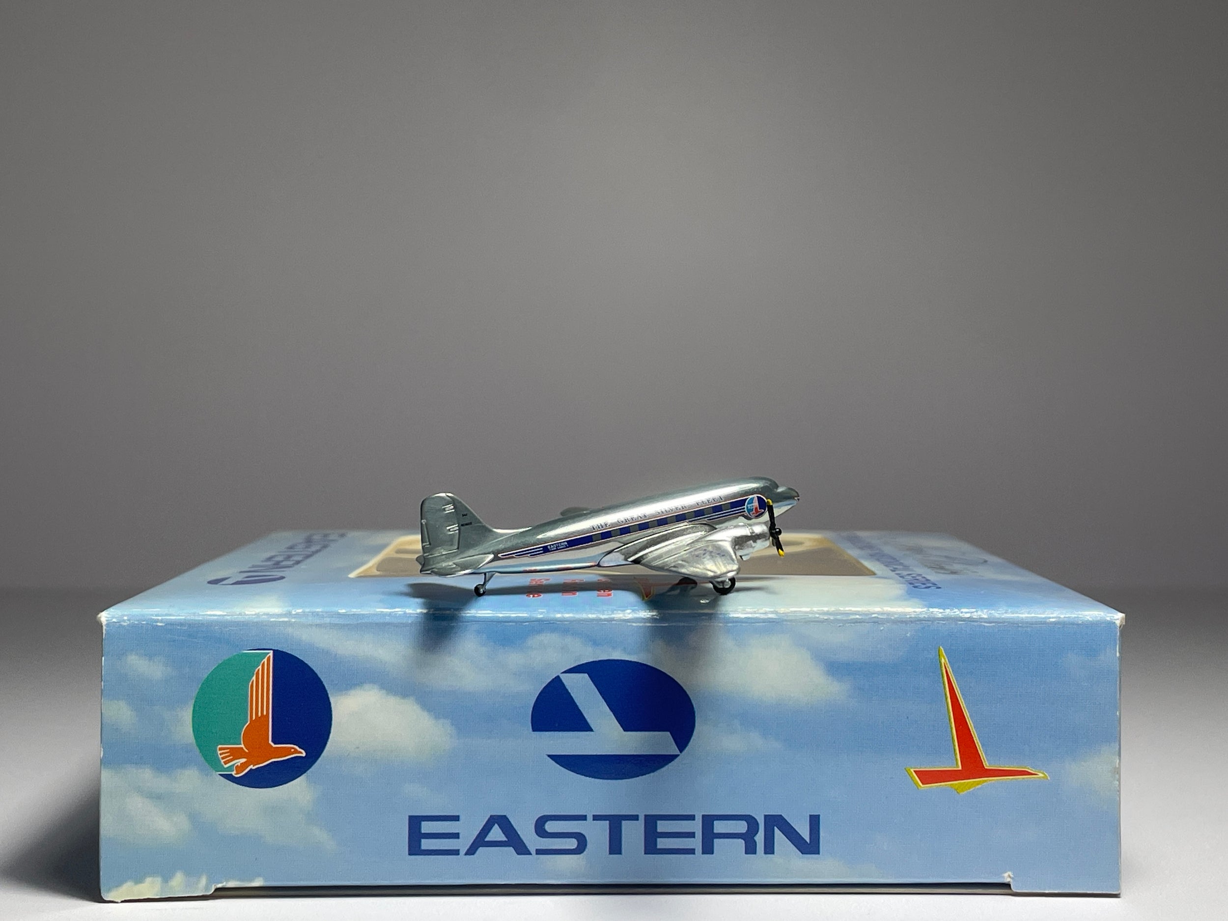 Aeroclassics 1:400 Eastern Air Lines Douglas DC-3 NC18122 polished ACNC18122