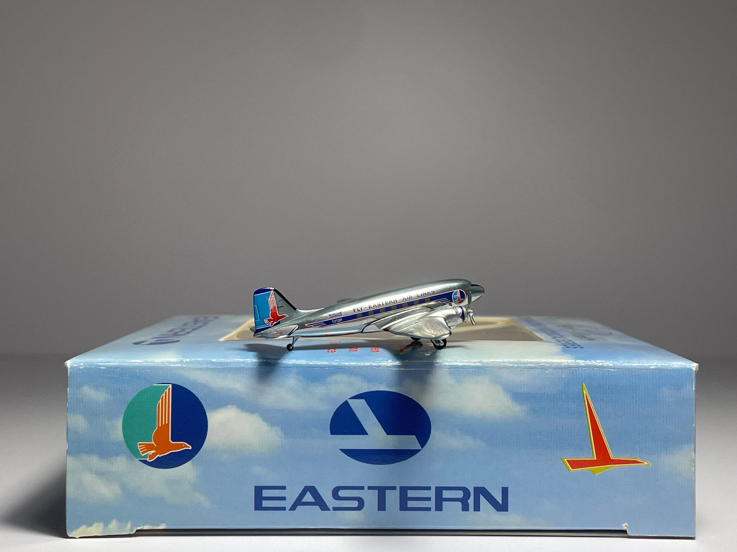 Aeroclassics 1:400 Eastern Air Lines Douglas DC-3 NC18124 polished ACNC18124
