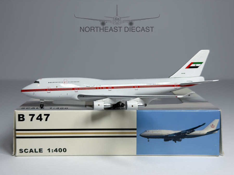 Abu Dhabi Amiri Flight (UAE Royal/VIP) Boeing 747-400 1:400 Net Models A6-UAE (NM400A6UAE)