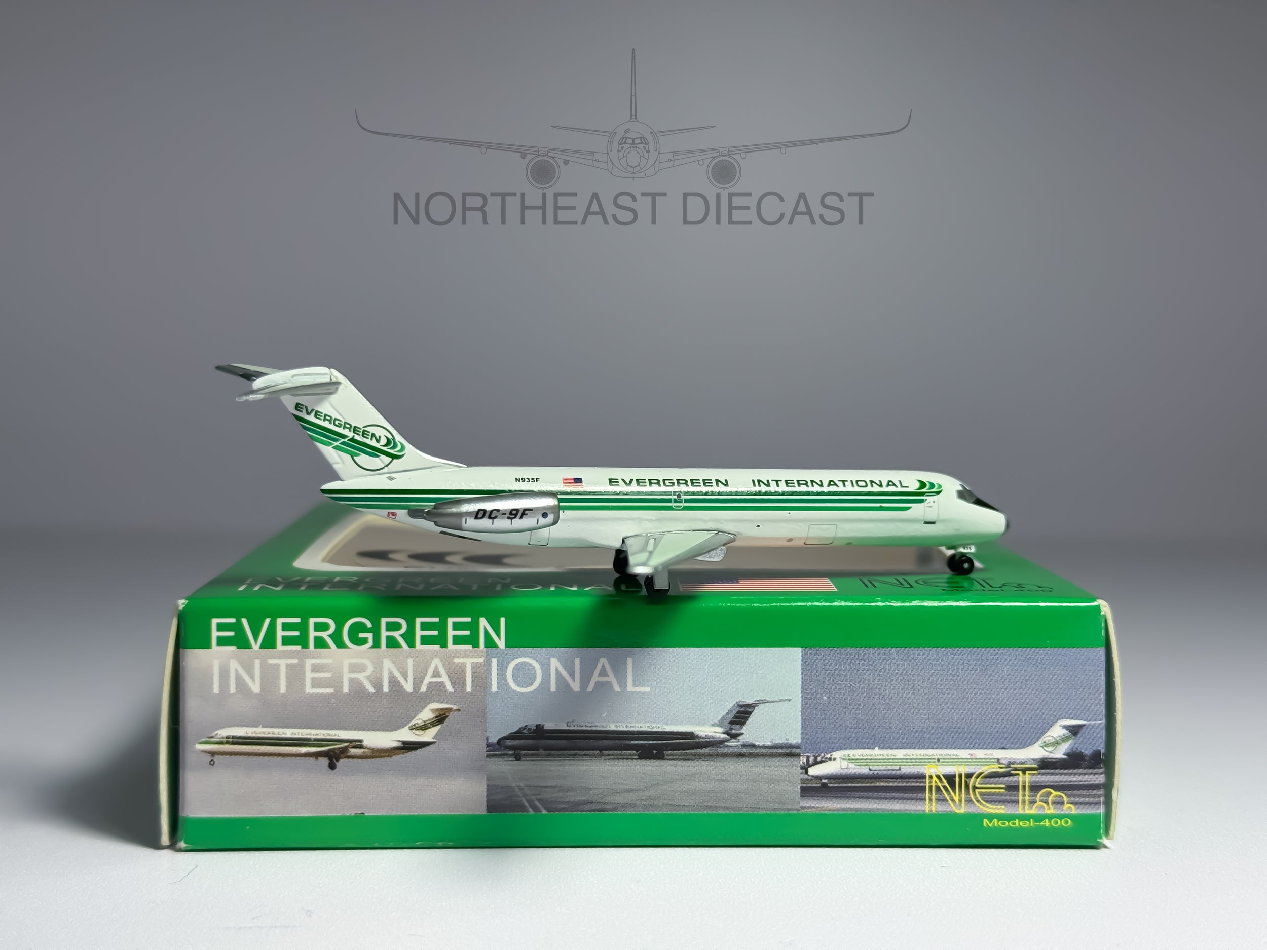 Evergreen International Douglas DC-9-30F 1:400 Net Models N935F (NMN935FA)