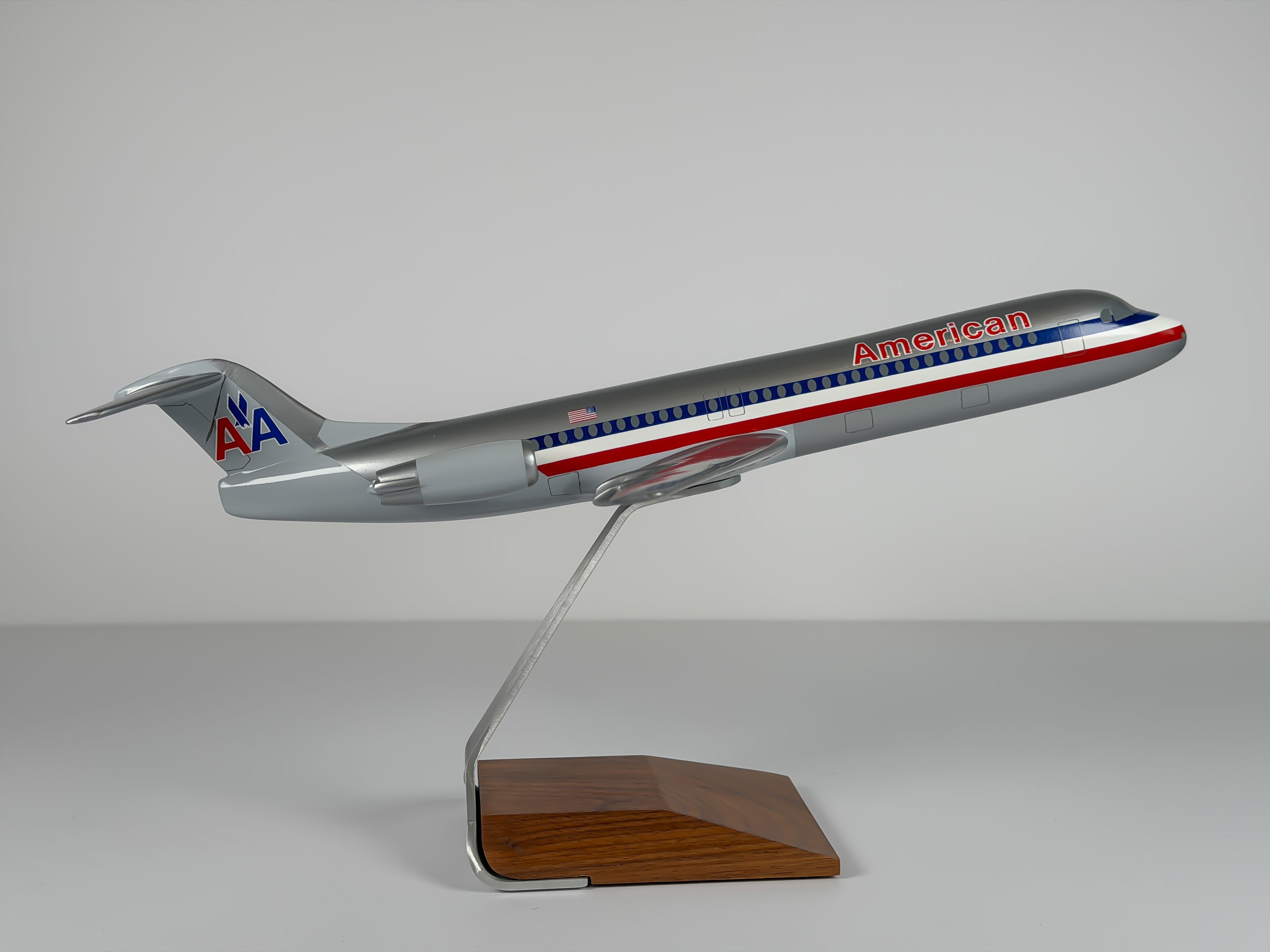 1:100 American Airlines Fokker F-100 - Eagle - Bare Metal | PACMIN