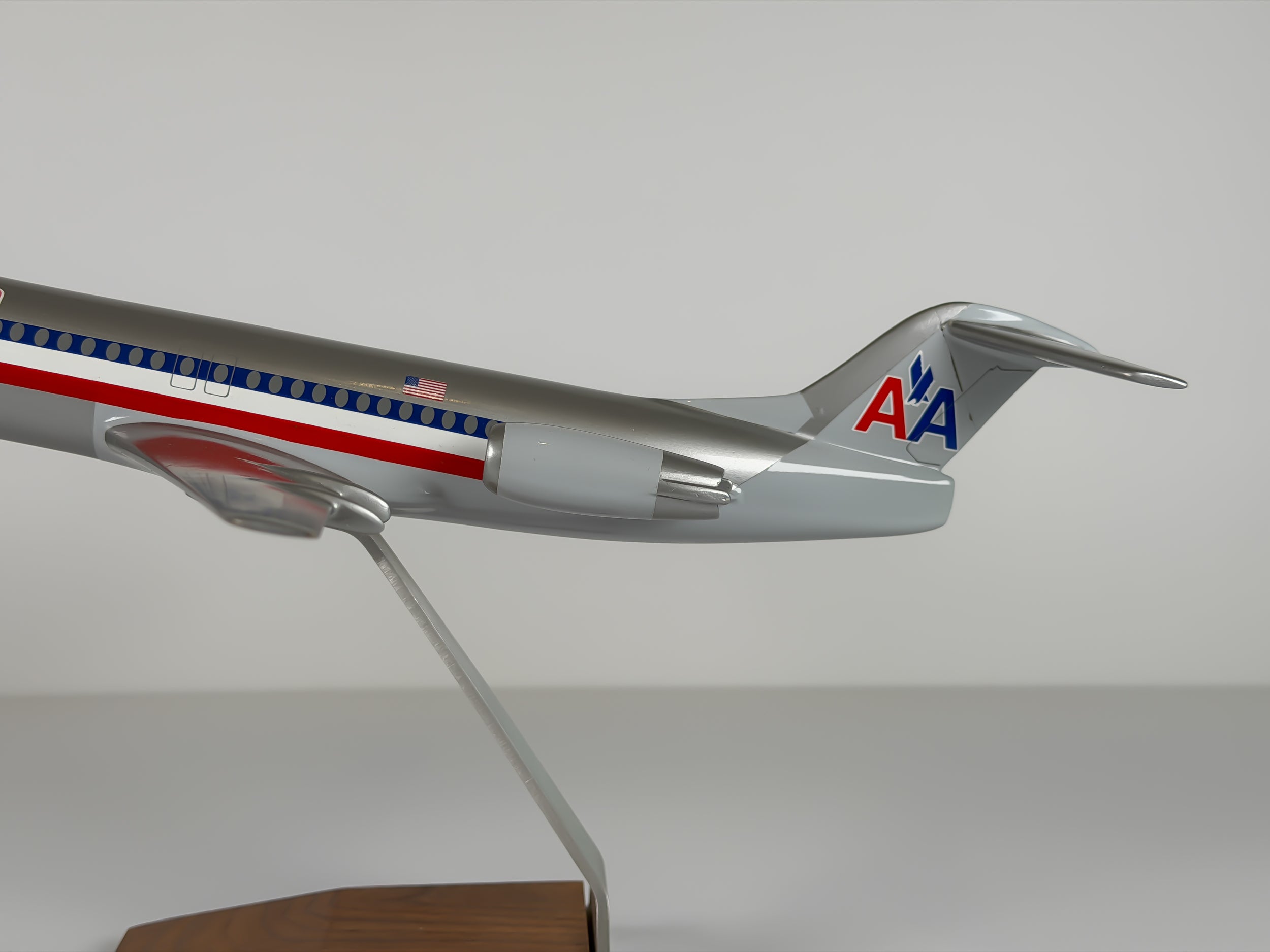 1:100 American Airlines Fokker F-100 - Eagle - Bare Metal | PACMIN