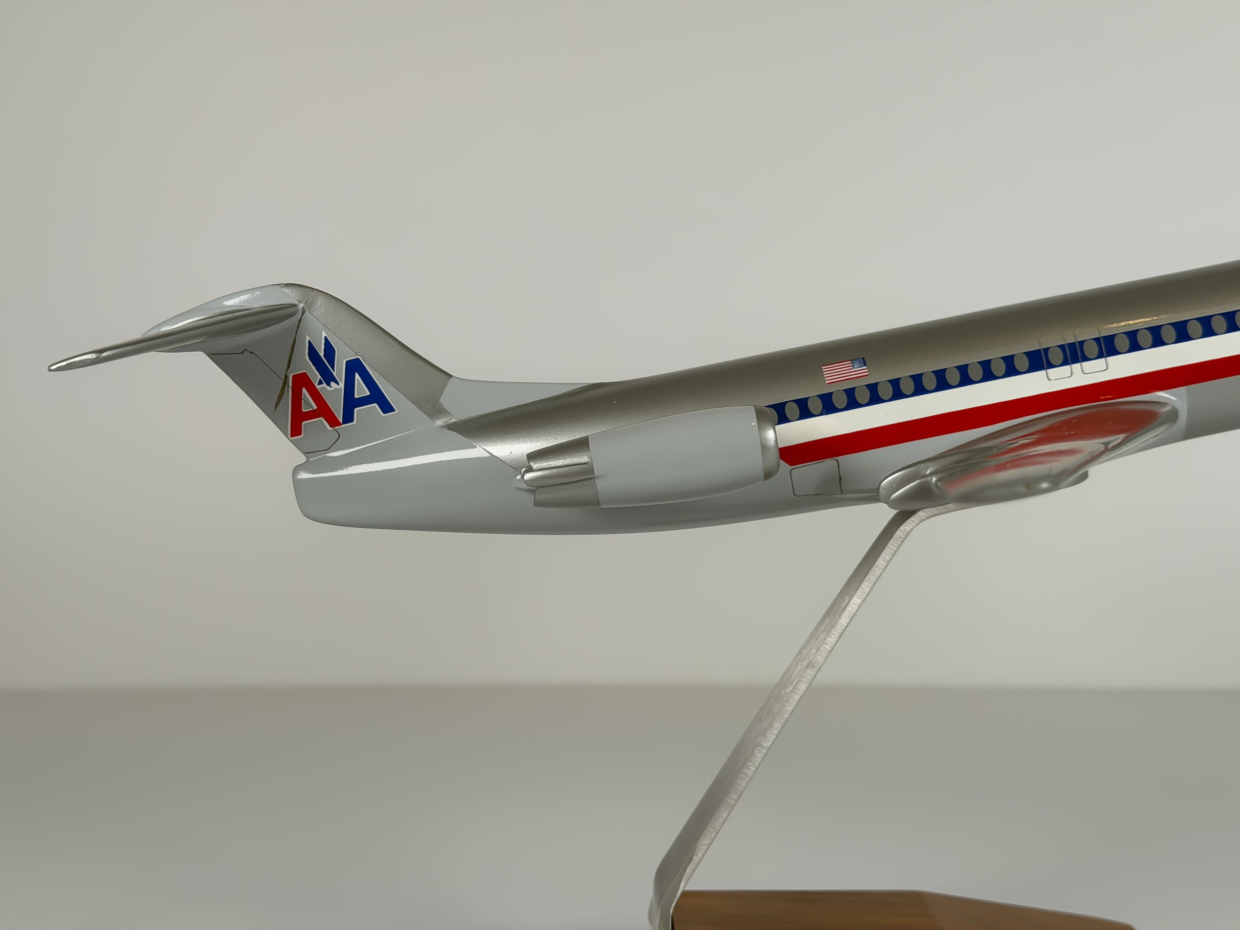 1:100 American Airlines Fokker F-100 - Eagle - Bare Metal | PACMIN