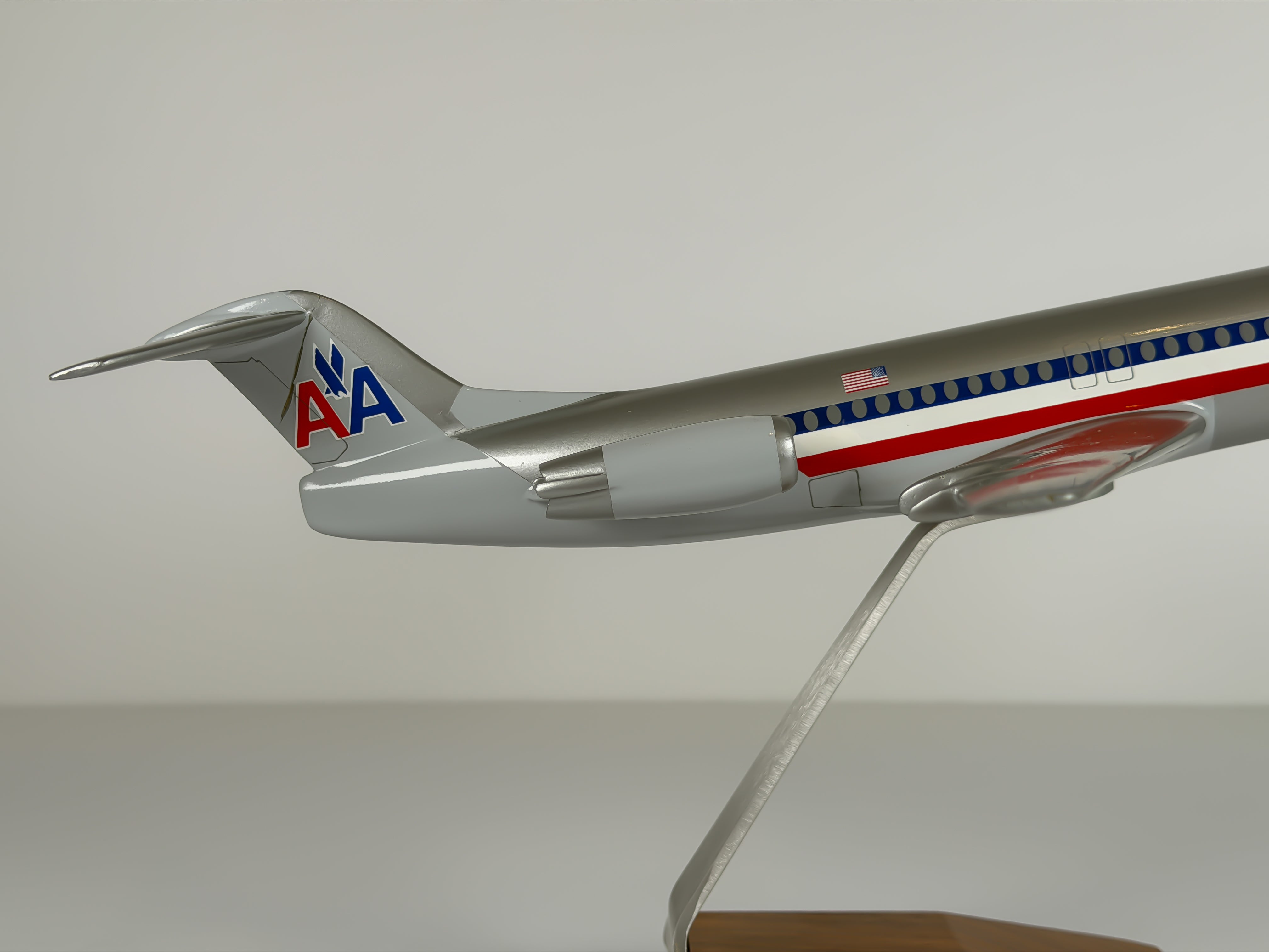 1:100 American Airlines Fokker F-100 - Eagle - Bare Metal | PACMIN