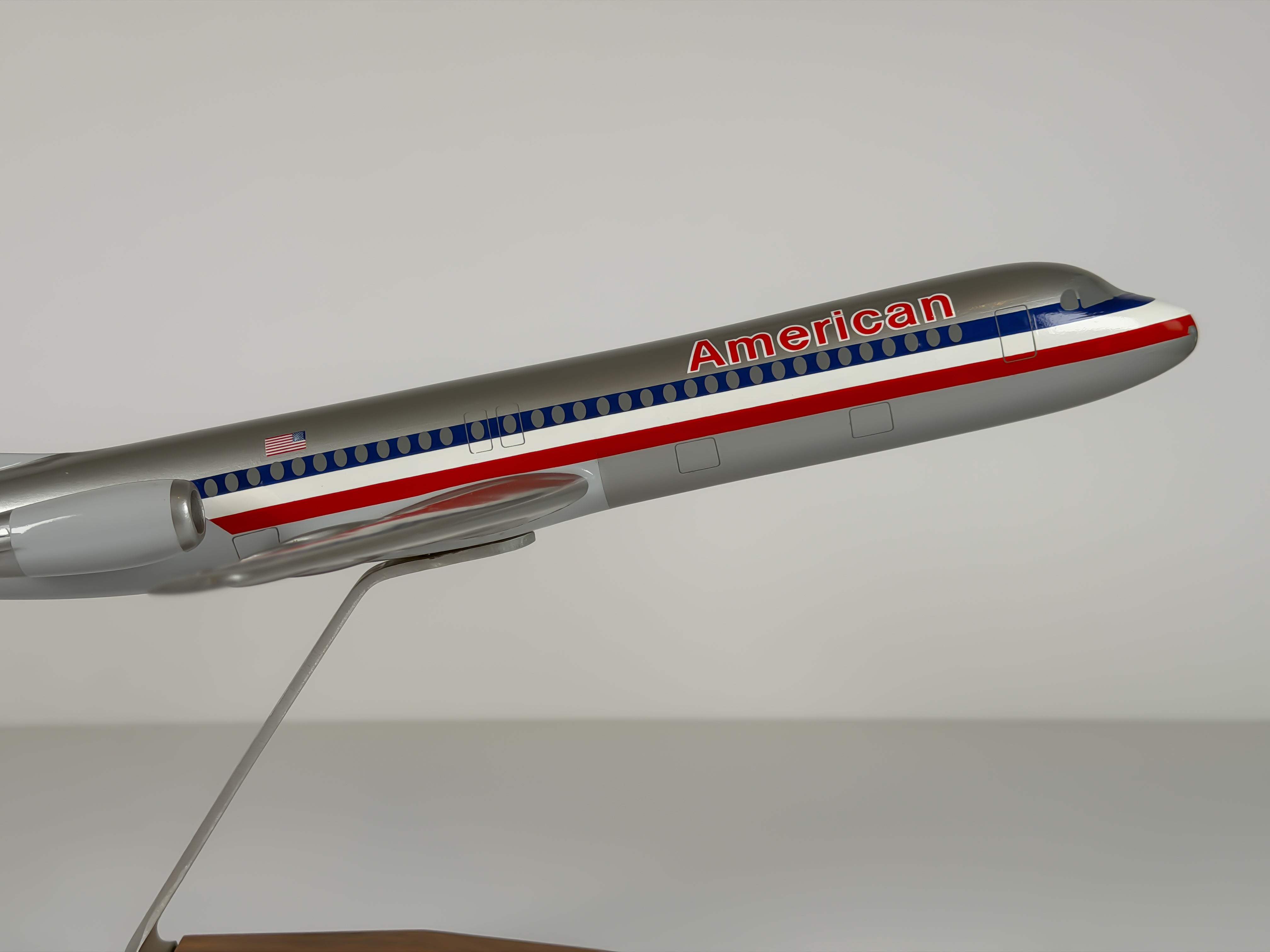 1:100 American Airlines Fokker F-100 - Eagle - Bare Metal | PACMIN