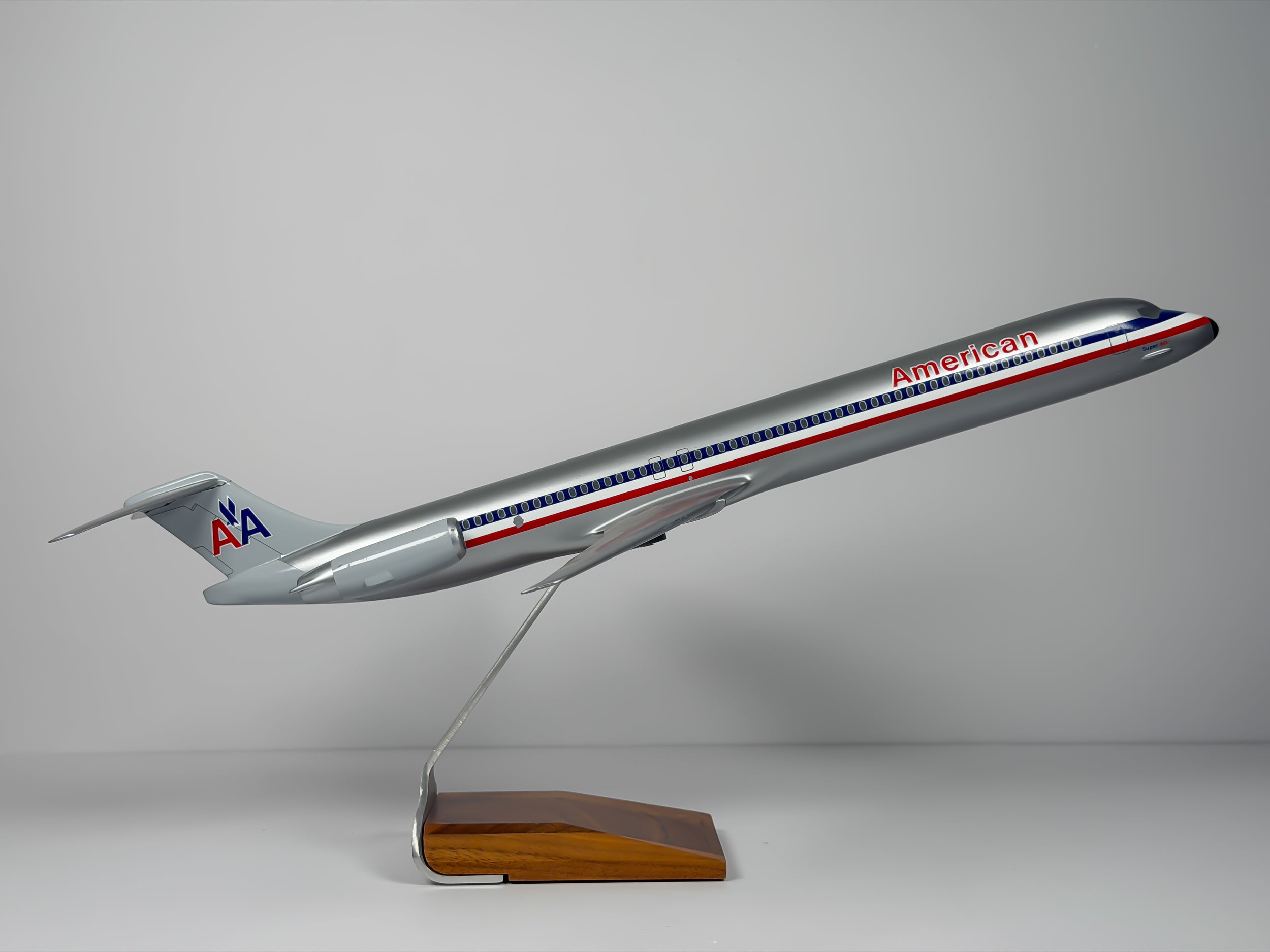 1:100 American Airlines McDonnell Douglas MD-80 - Eagle - Bare Metal | PACMIN