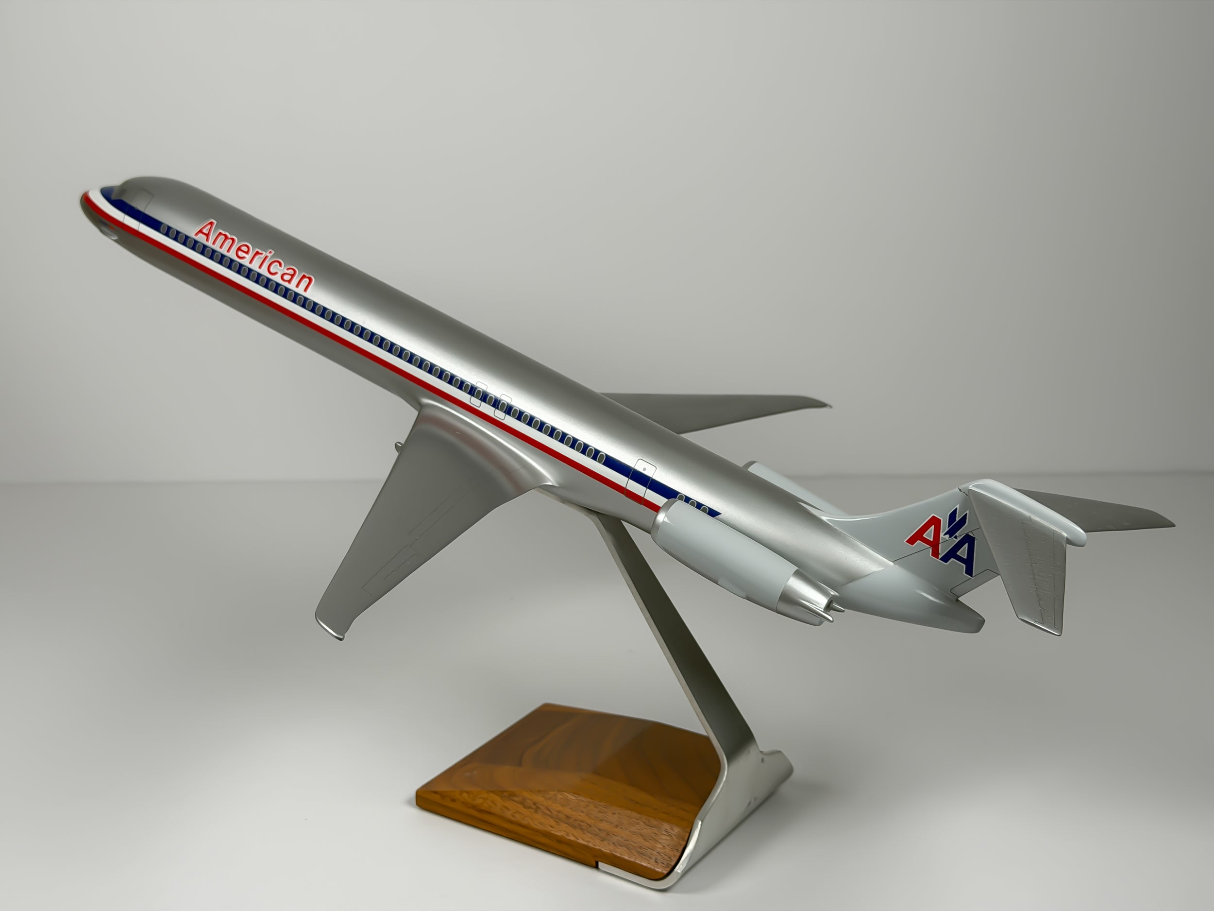 1:100 American Airlines McDonnell Douglas MD-80 - Eagle - Bare Metal | PACMIN