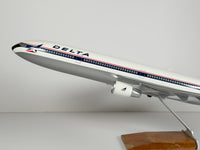 1:100 Delta Air Lines McDonnell Douglas MD-11 - Widget | PACMIN