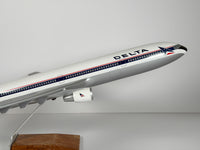 1:100 Delta Air Lines McDonnell Douglas MD-11 - Widget | PACMIN