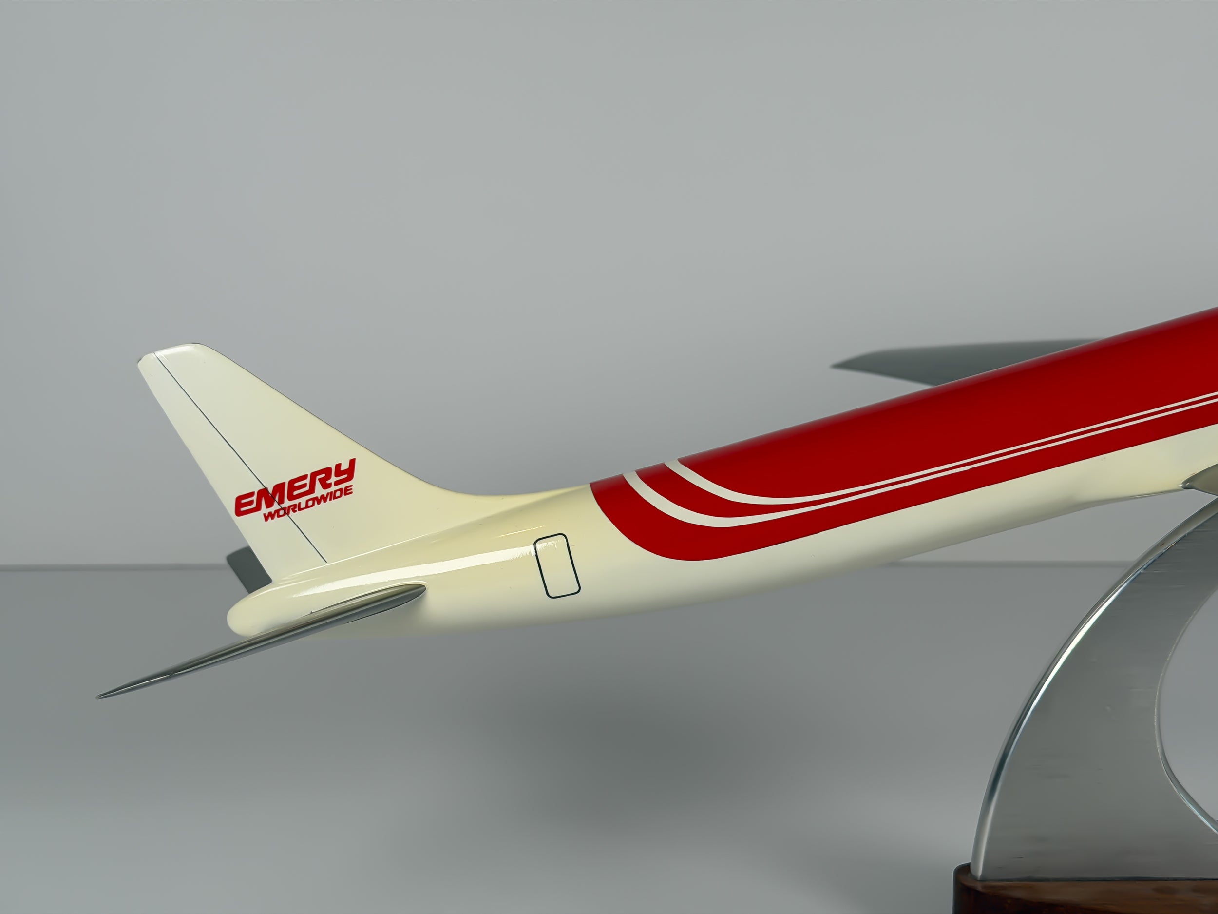 1:100 Emery Worldwide Airlines Douglas DC-8-72F | PACMIN