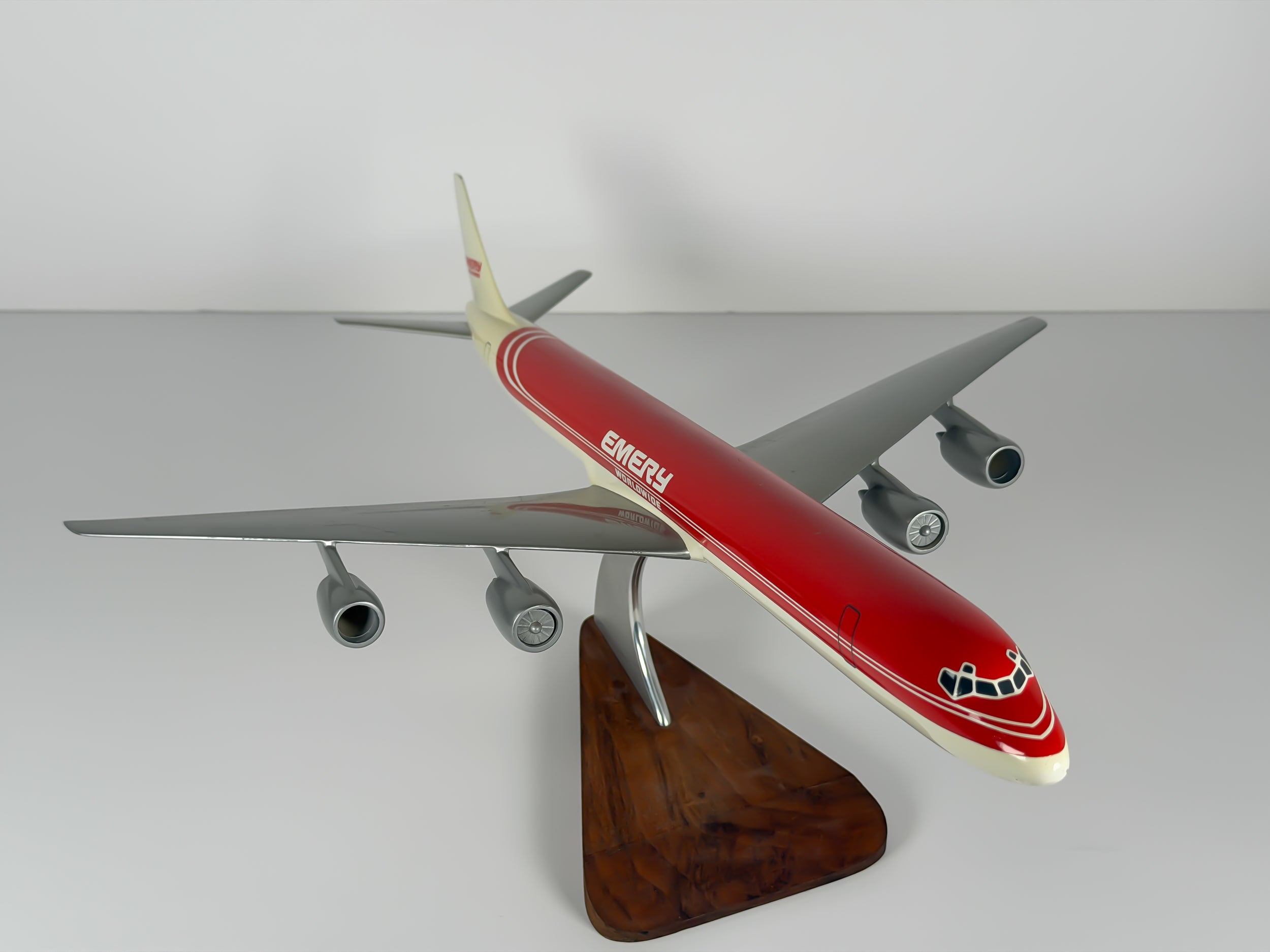 1:100 Emery Worldwide Airlines Douglas DC-8-72F | PACMIN