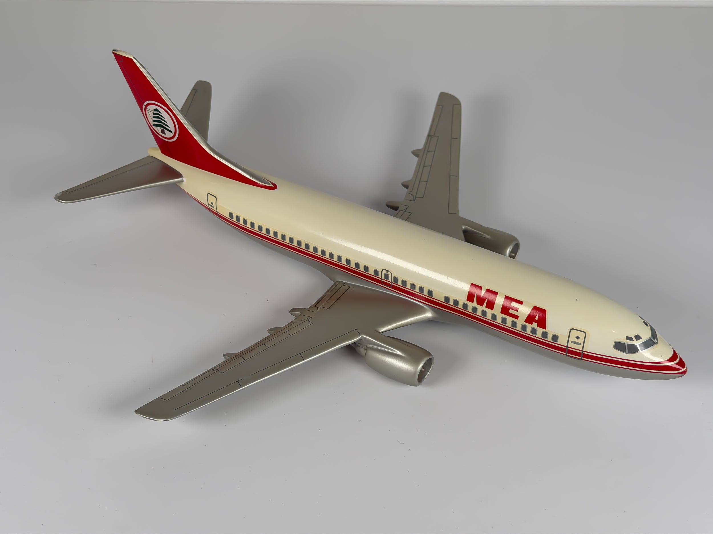 1:100 MEA Boeing 737-300 - Red Tail | PACMIN